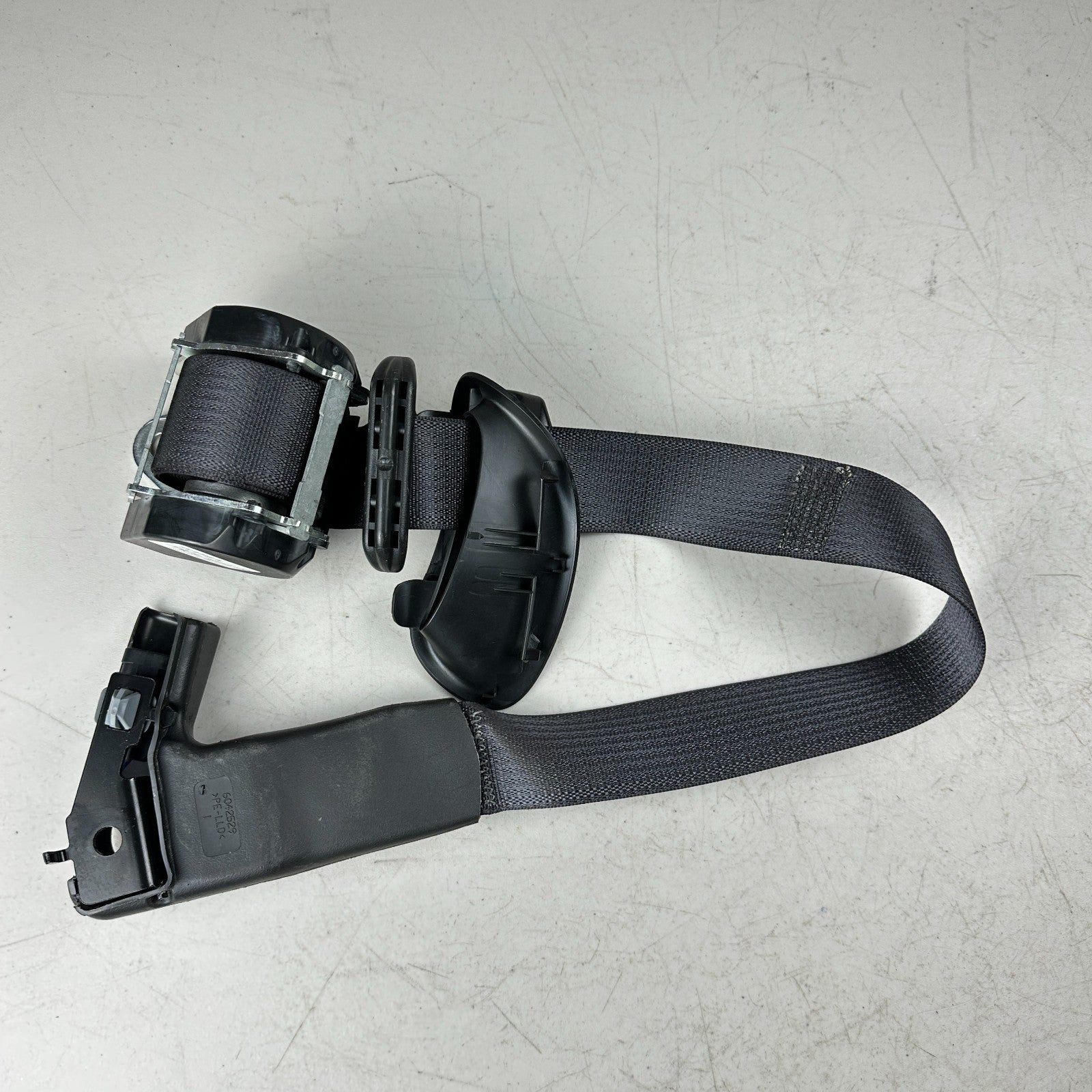 05-13 CHEVROLET CORVETTE FRONT RIGHT SIDE SEAT BELT SEATBELT RETRACTOR BLACK OEM