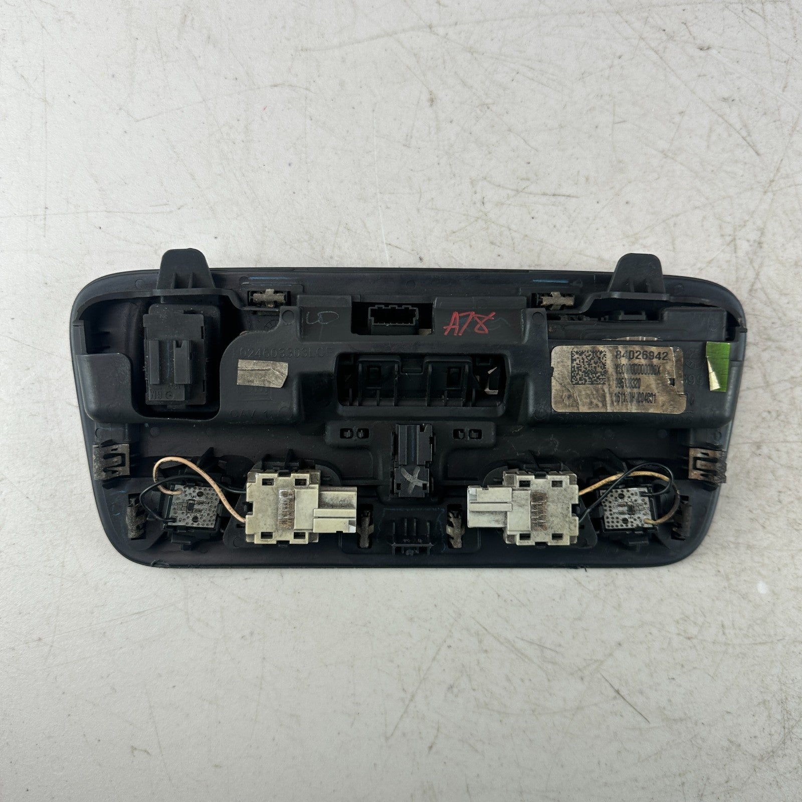 2016-2018 CHEVROLET CAMARO OVERHEAD CONSOLE MAP LIGHT W/ SUNROOF SWITCH 84026942