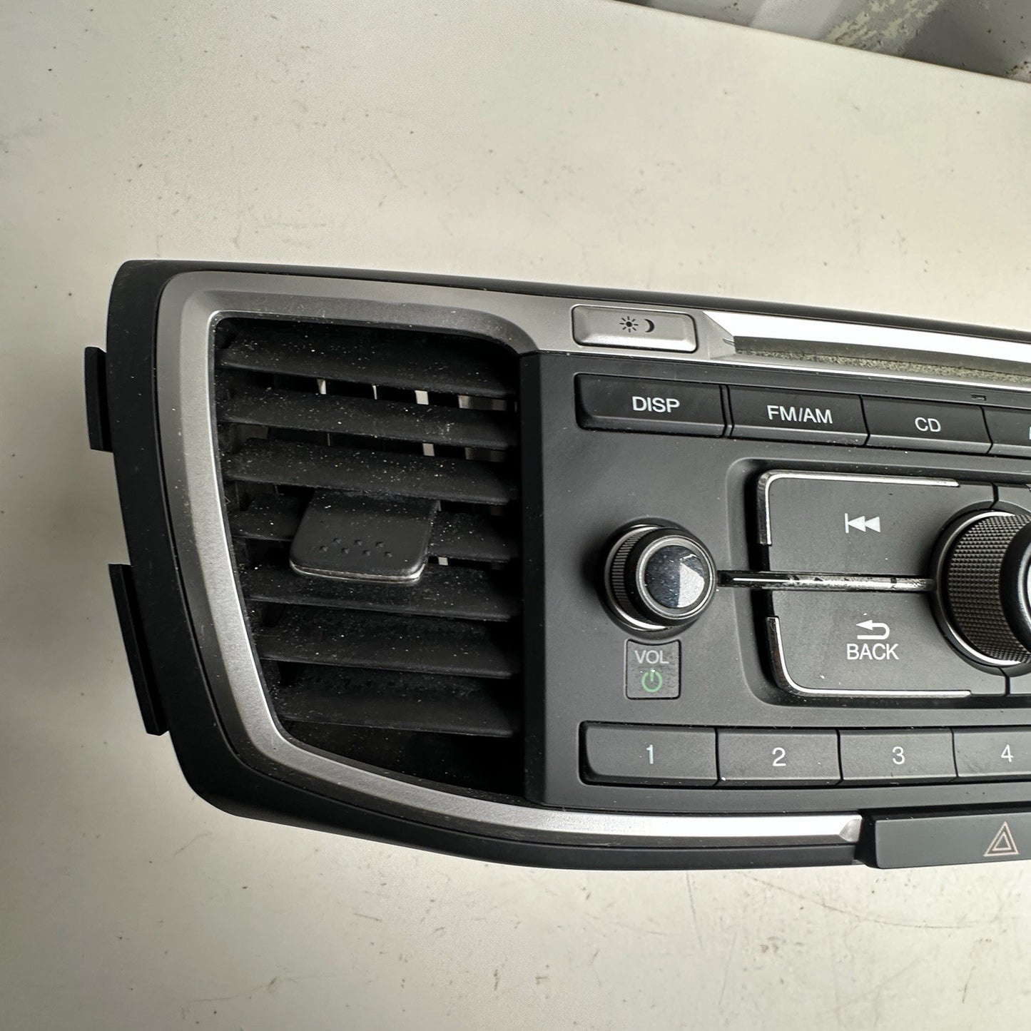 2013-15 Honda Accord AM FM Radio Single Disc CD Player w Bezel 39100-T2A-A320