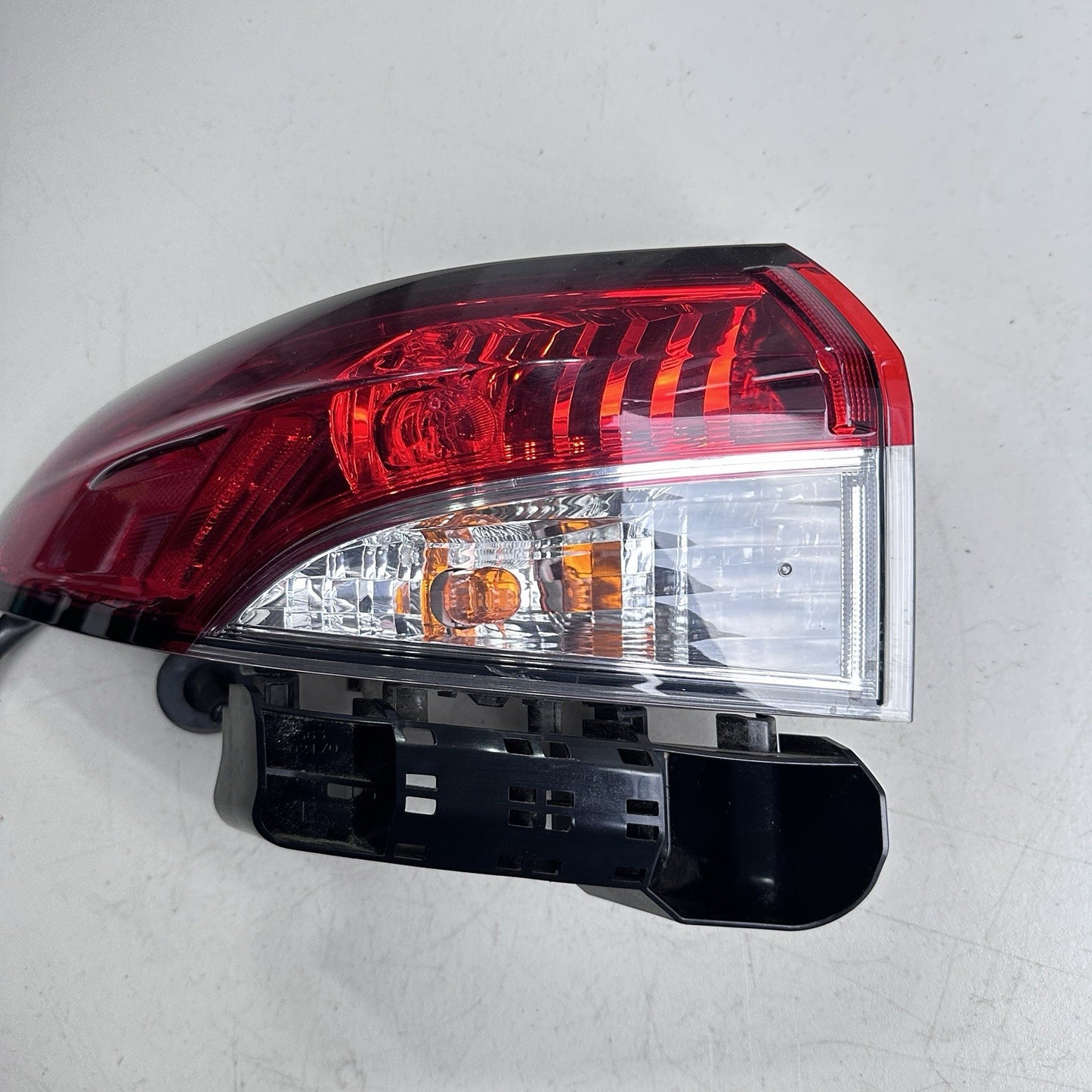 2020 2021 2022 Toyota Corolla Tail Light Left LH Driver OEM Halogen Outer