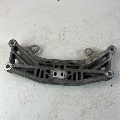 2015-2023 DODGE CHALLENGER TRANSMISSION CROSSMEMBER MOUNT BRACKET 68170323AA OEM