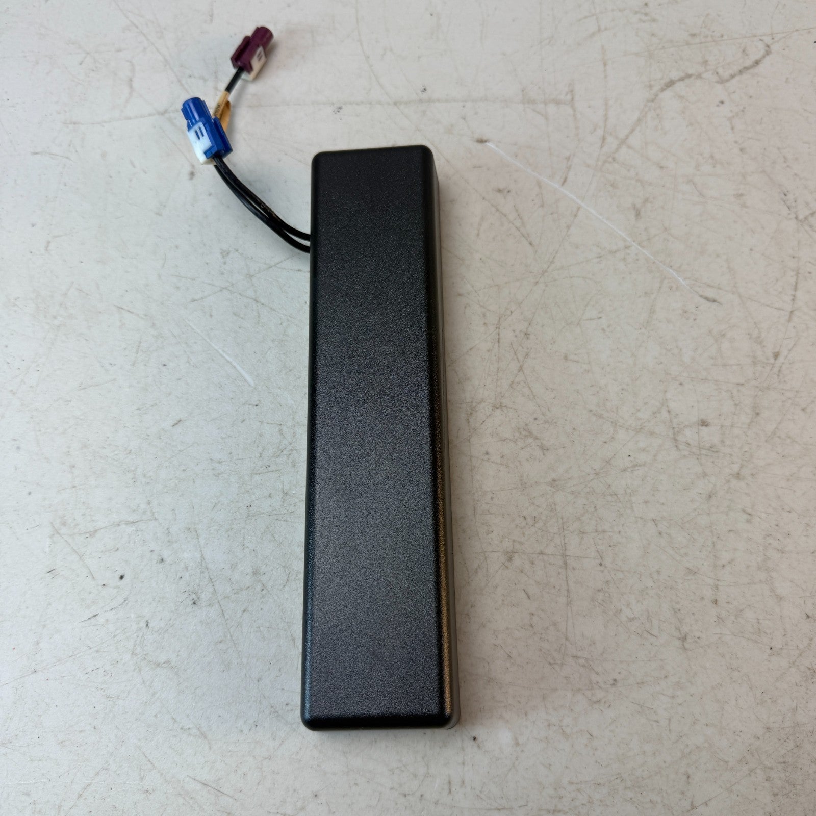 2005-2013 CHEVROLET CORVETTE C6 WINDSHIELD RADIO NAVIGATION GPS ANTENNA MODULE