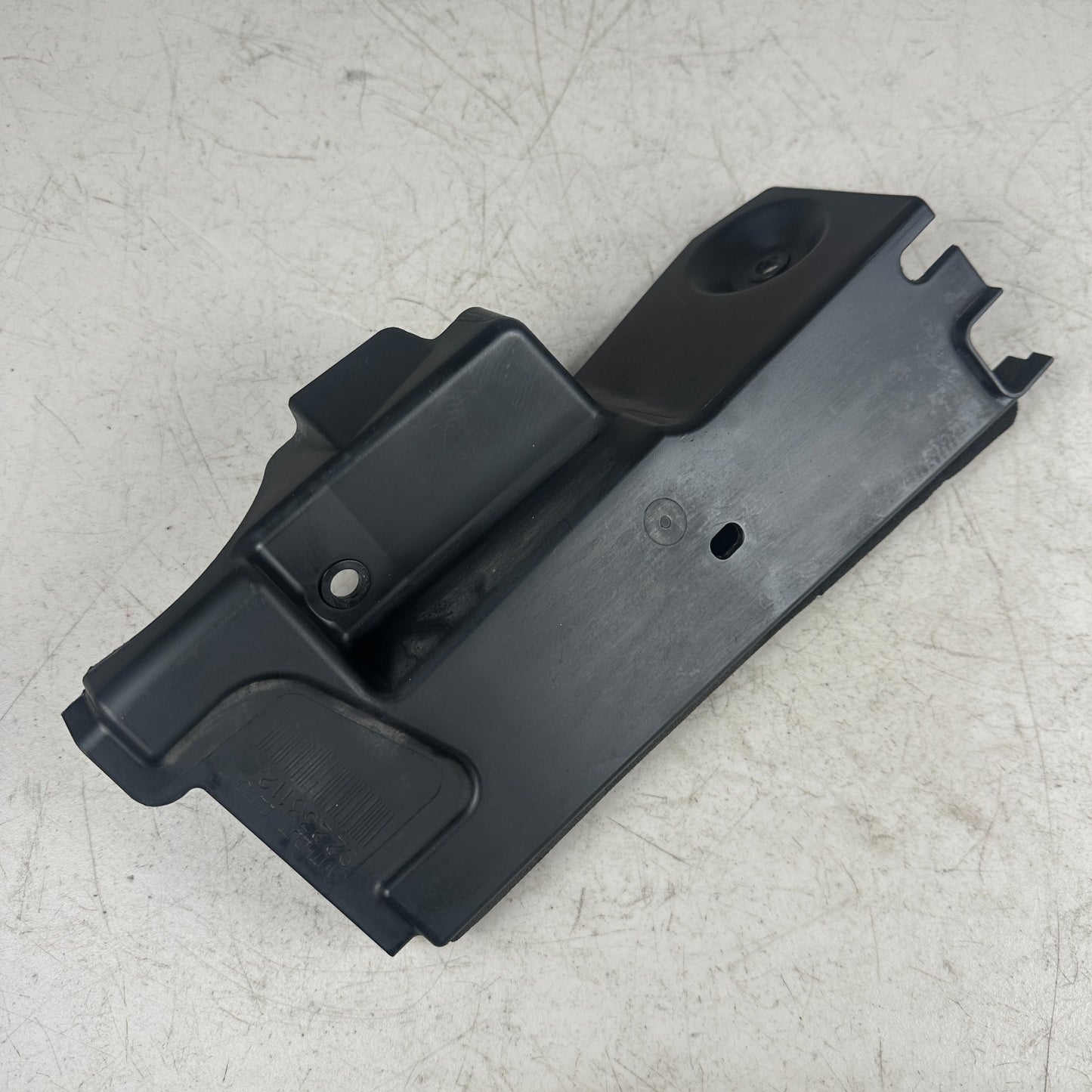 2010-2015 CHEVROLET CAMARO RIGHT PASSENGER SIDE RADIATOR COOLING AIR BAFFLE OEM