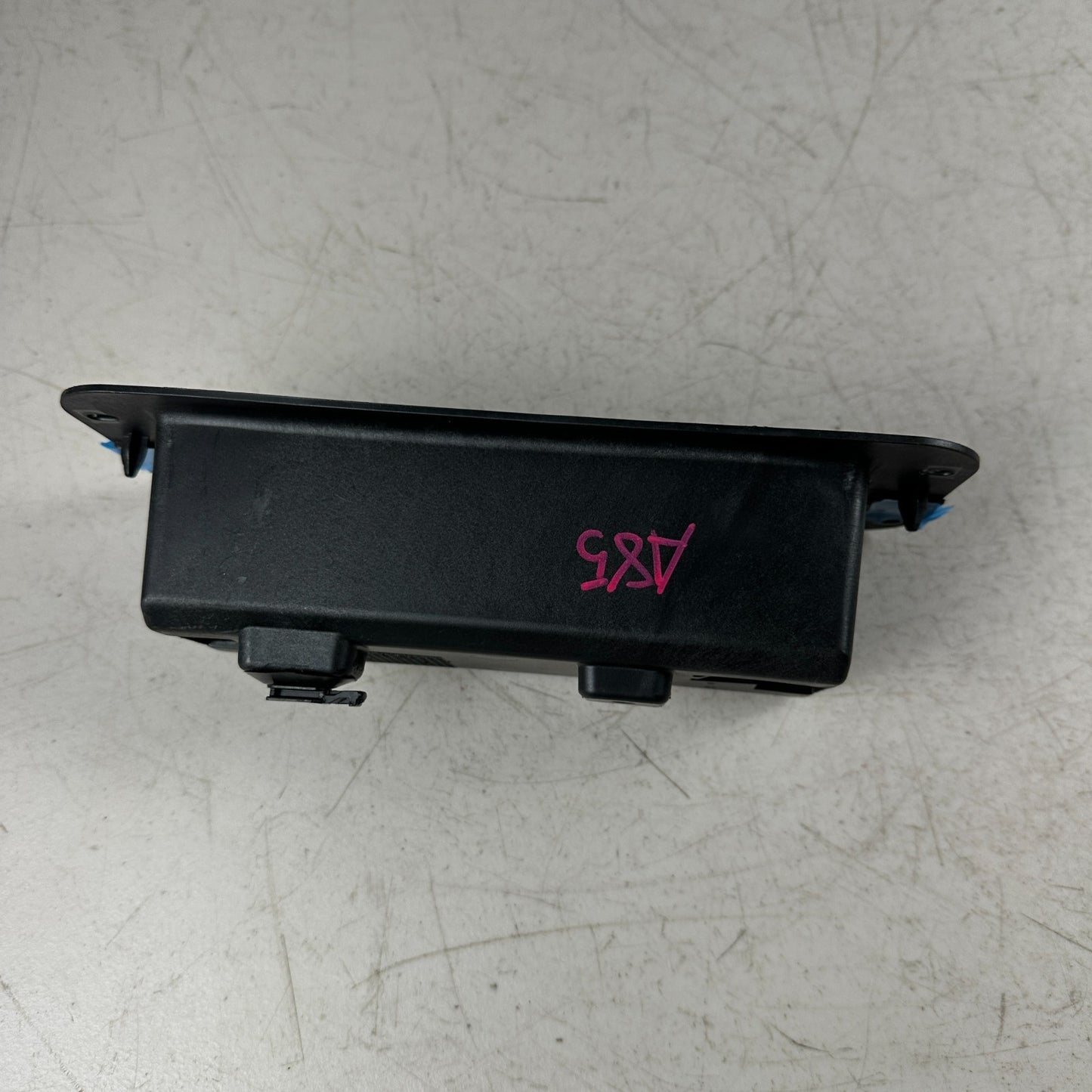 2014-2019 CHEVROLET CORVETTE C7 HVAC TEMPERATURE CONTROL MODULE MOUNT PANEL OEM