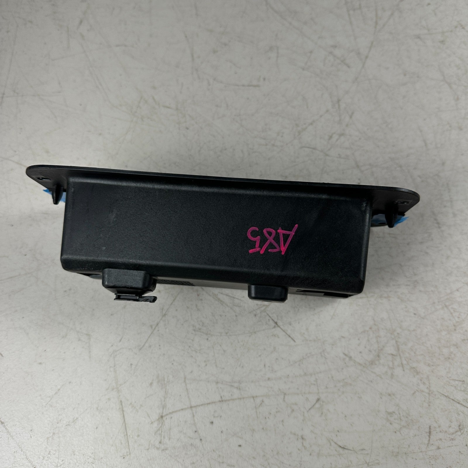 2014-2019 CHEVROLET CORVETTE C7 HVAC TEMPERATURE CONTROL MODULE MOUNT PANEL OEM