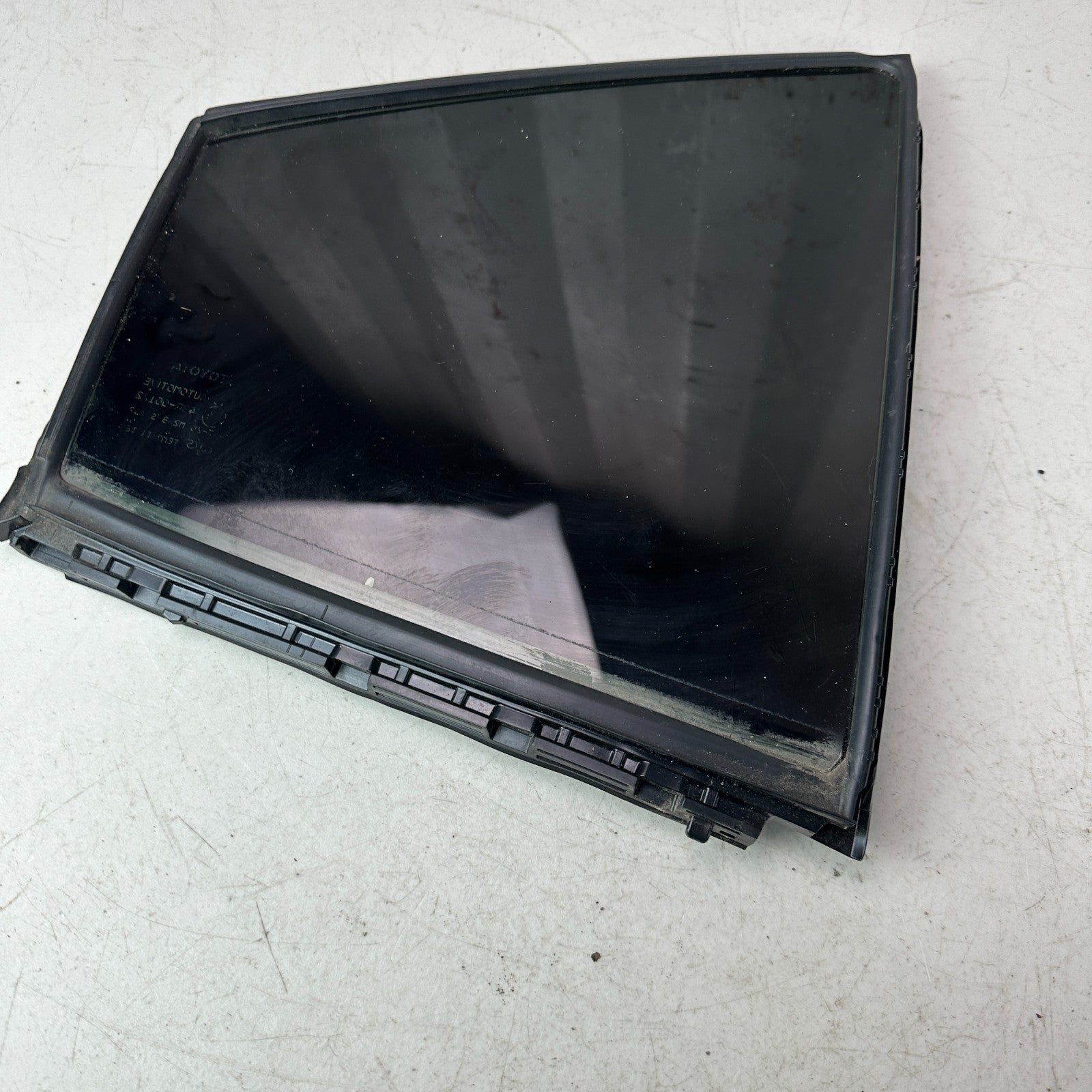 2020-2025 TOYOTA COROLLA REAR RIGHT SIDE DOOR VENT WINDOW GLASS 68188-12370 OEM