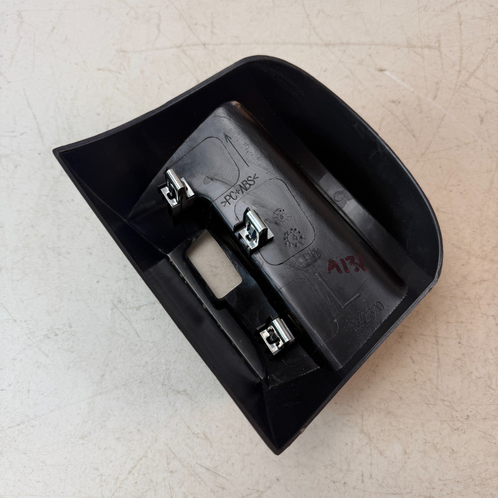 05-13 CHEVROLET CORVETTE C6 LEFT DRIVER TARGA TOP STORAGE HOOK COVER 10342320