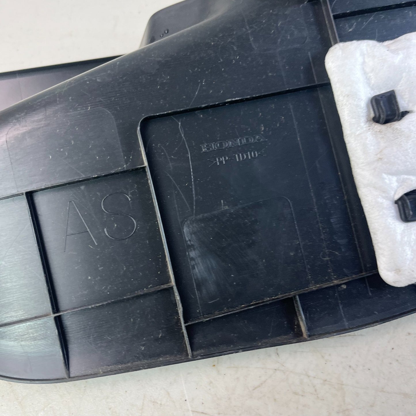 2017 - 2022 HONDA CR-V CENTER CONSOLE RIGHT SIDE FORWARD TRIM COVER PANEL OEM