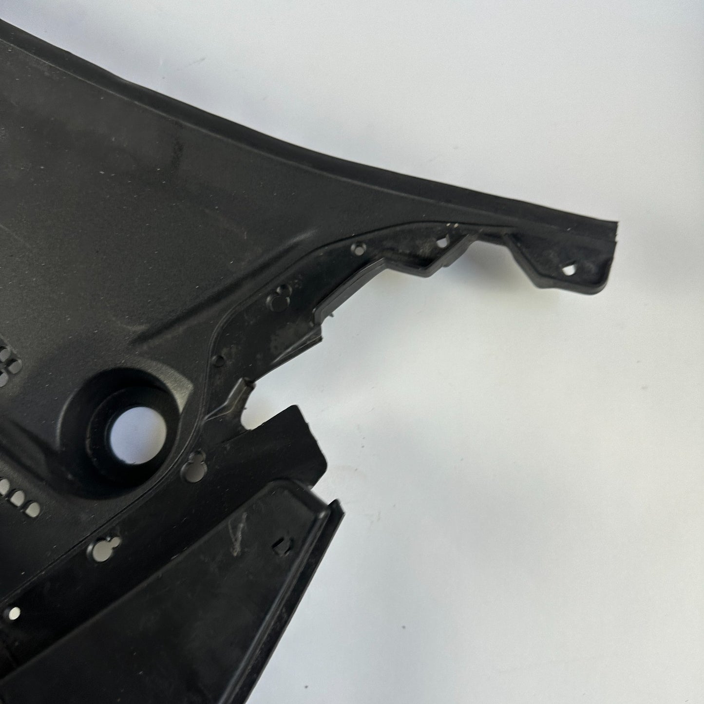 2013-2017 HONDA ACCORD FRONT LEFT DRIVER SIDE WINDSHIELD COWL 74210-T2F-A0 OEM