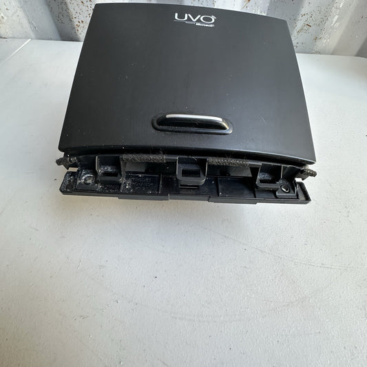 16 17 18 19 20 KIA SORENTO CENTER CONSOLE STORAGE TRAY OEM 84680-C5000