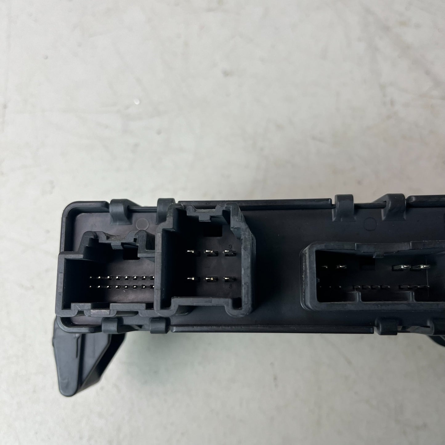 2014-2019 CHEVROLET CORVETTE C7 REAR TRUNK LIFTGATE CONTROL MODULE 23368752 OEM
