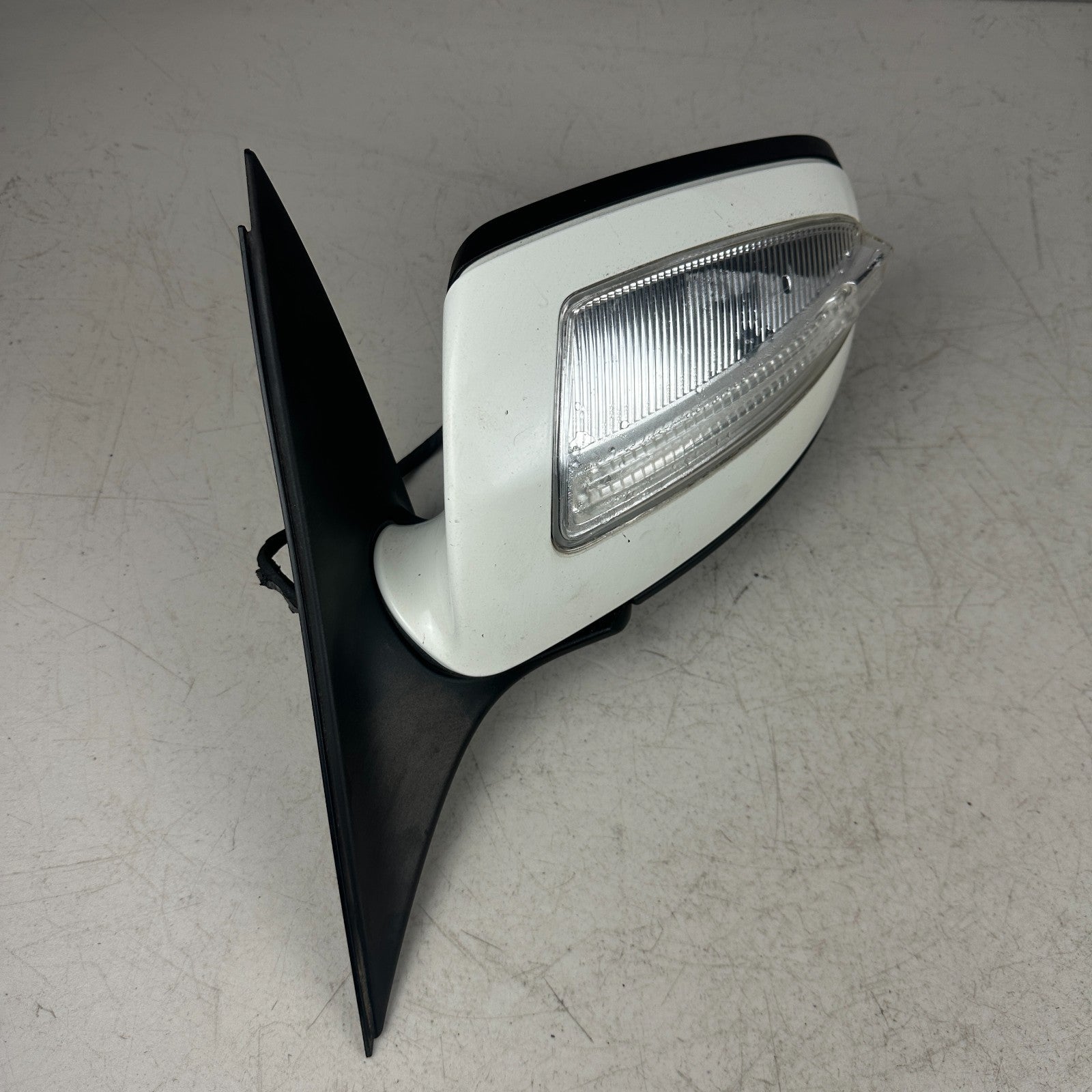 08-09 MERCEDES W204 C300 C63 FRONT LEFT DRIVER SIDE VIEW DOOR MIRROR WHITE OEM