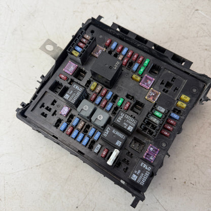 2021-2024 CHEVROLET CAMARO ENGINE COMPARTMENT FUSE BOX RELAY BOX 86806142 OEM