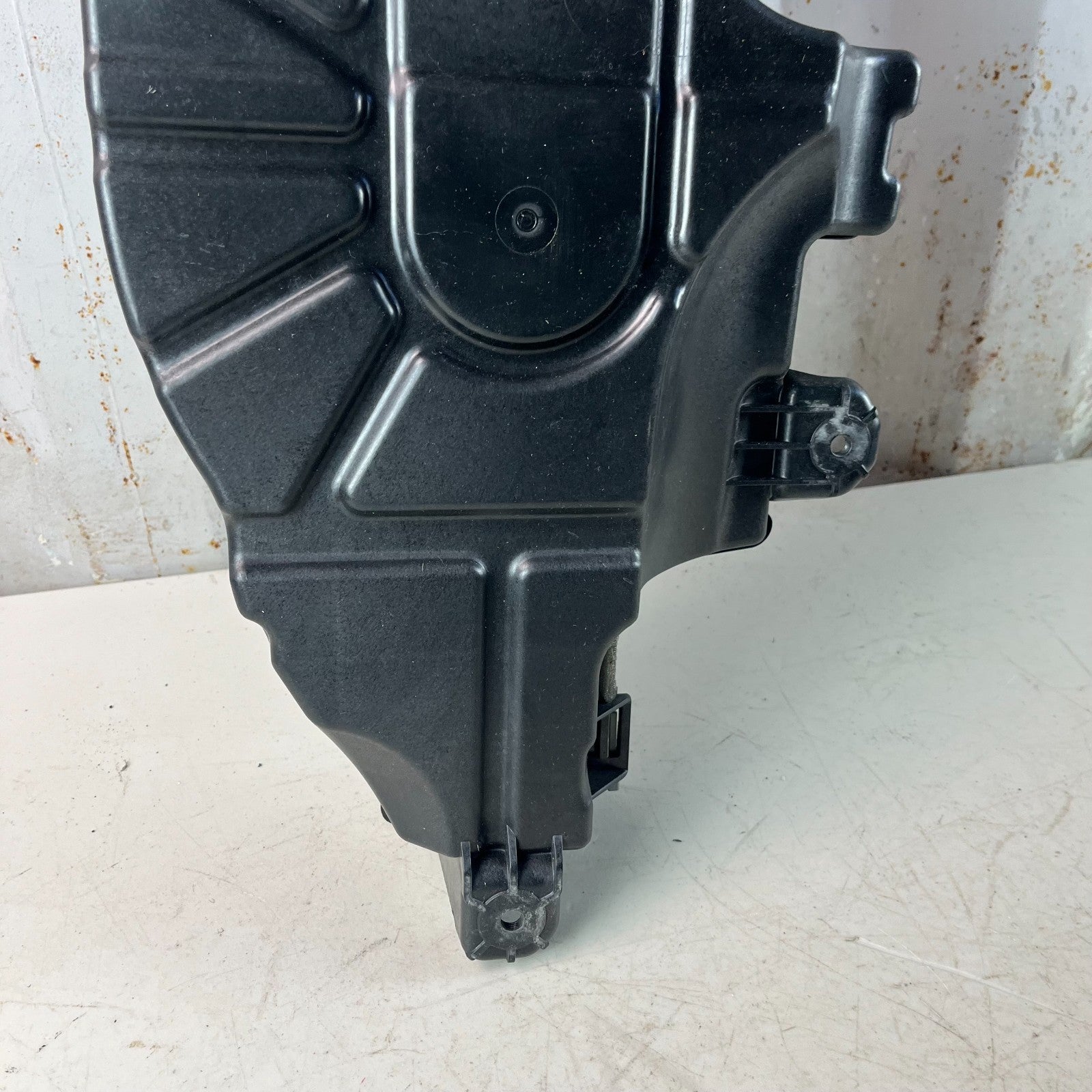 2014-2019 CHEVROLET CORVETTE BOSE AUDIO RADIO SUBWOOFER SUB WOOFER SPEAKER BOX
