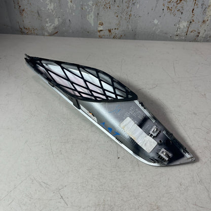14-19 CHEVROLET CORVETTE C7 LEFT SIDE QAURTER PANEL SCOOP VENT BEZEL 23126296