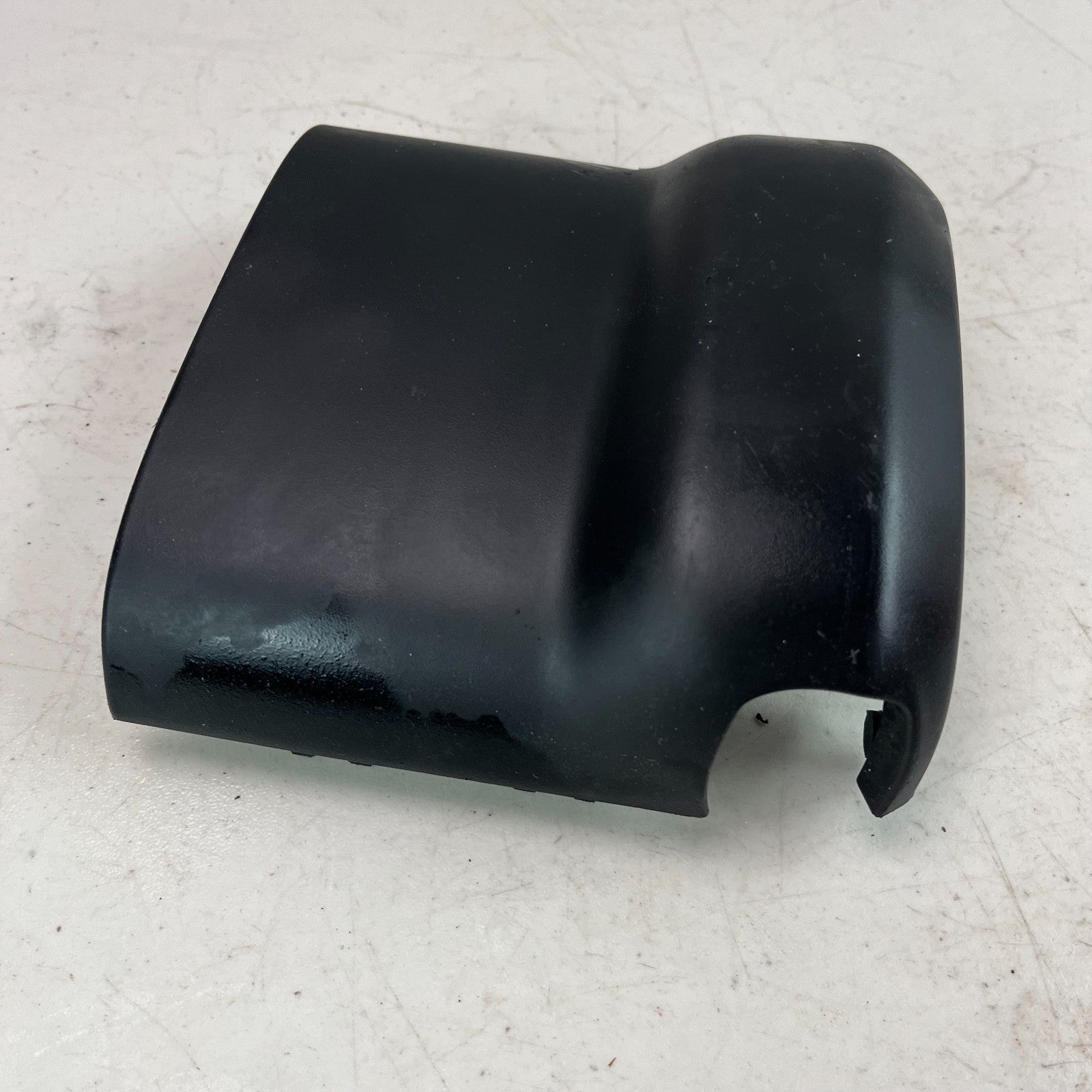 14-19 CHEVROLET CORVETTE C7 STEERING COLUMN HOUSING PLASTIC UPPER COVER TRIM OEM