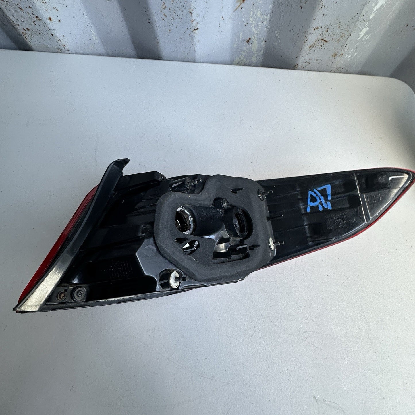 2015 2016 2017 HYUNDAI SONATA LEFT DRIVER SIDE QUARTER TAIL LIGHT OEM