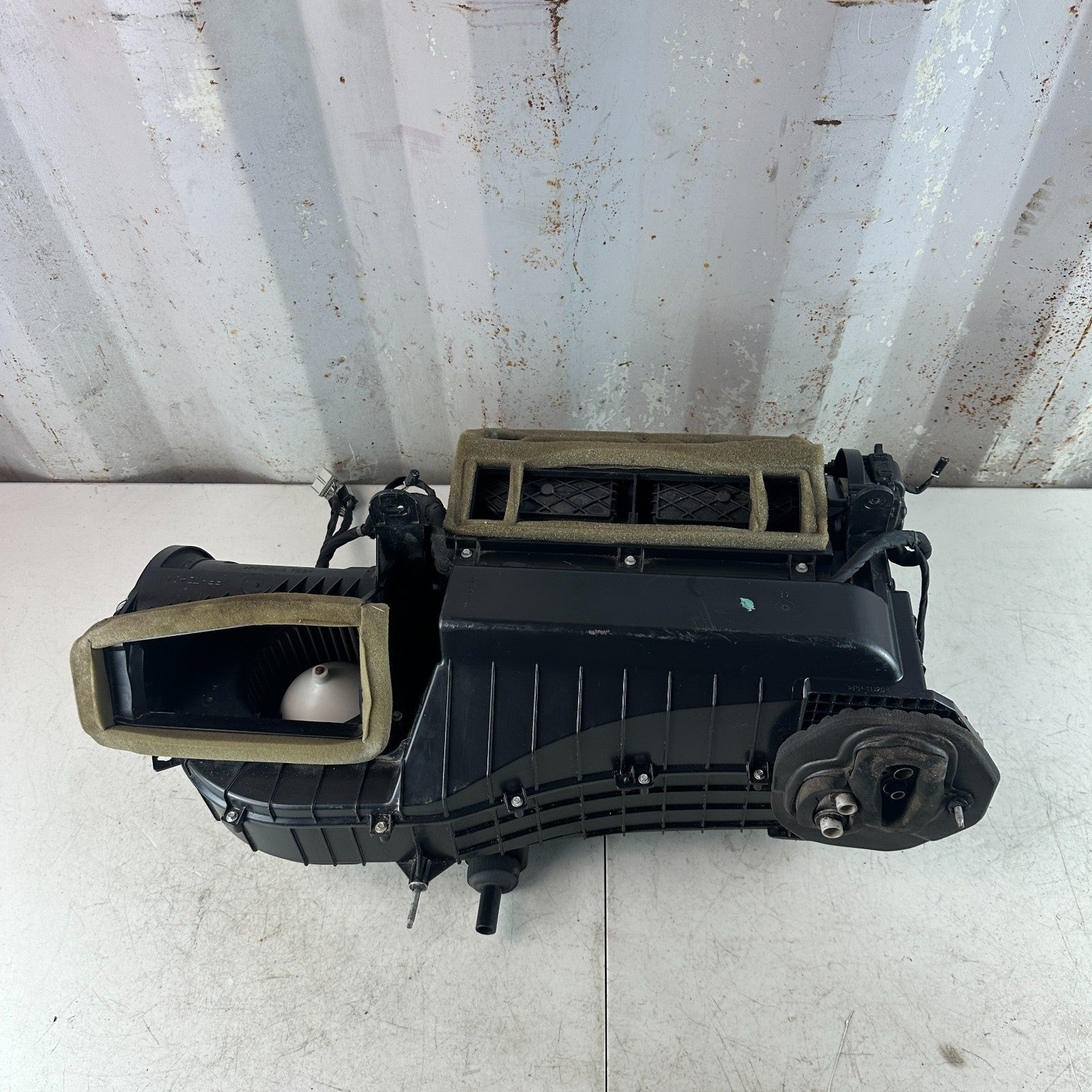 2014-2019 CHEVROLET CORVETTE C7 HVAC HEATER BLOWER BOX ASSEMBLY 23154085 OEM