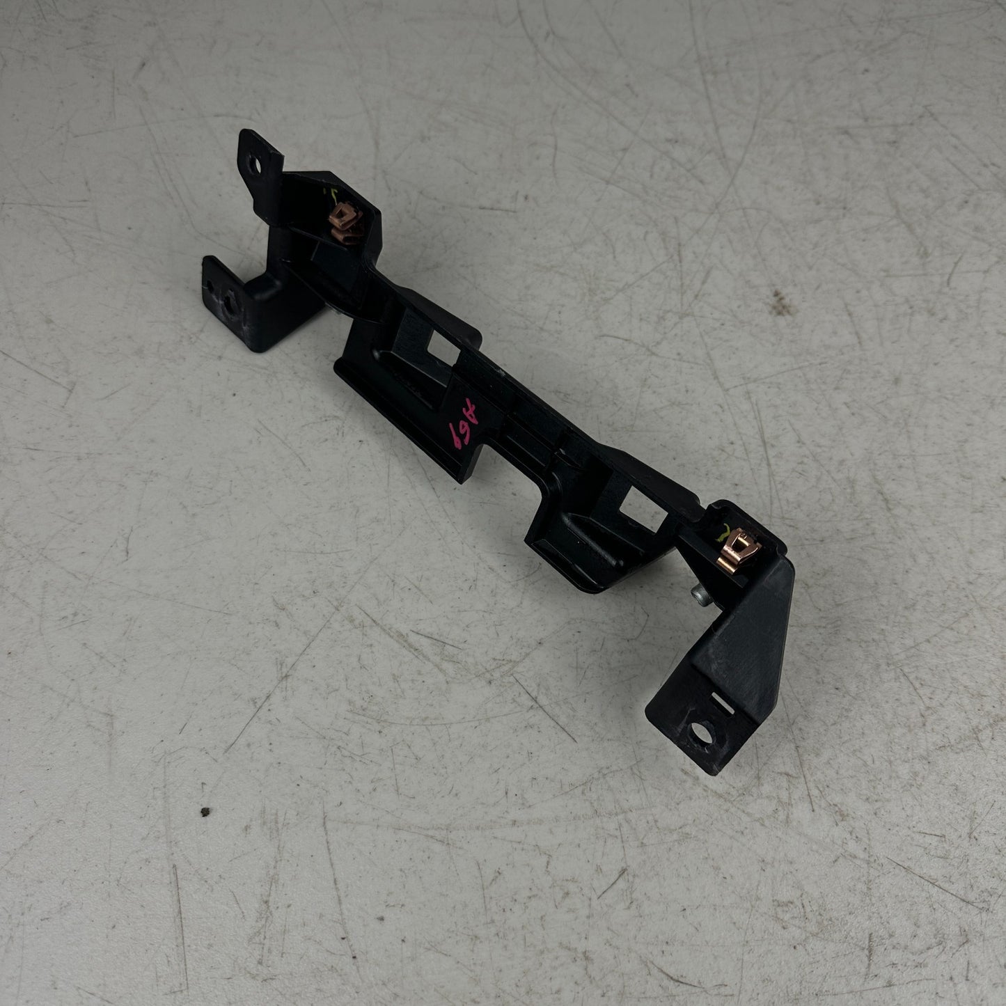 2014-2019 CHEVROLET CORVETTE C7 INSTRUMENT PANEL UPPER TRIM PANEL BRACKET OEM