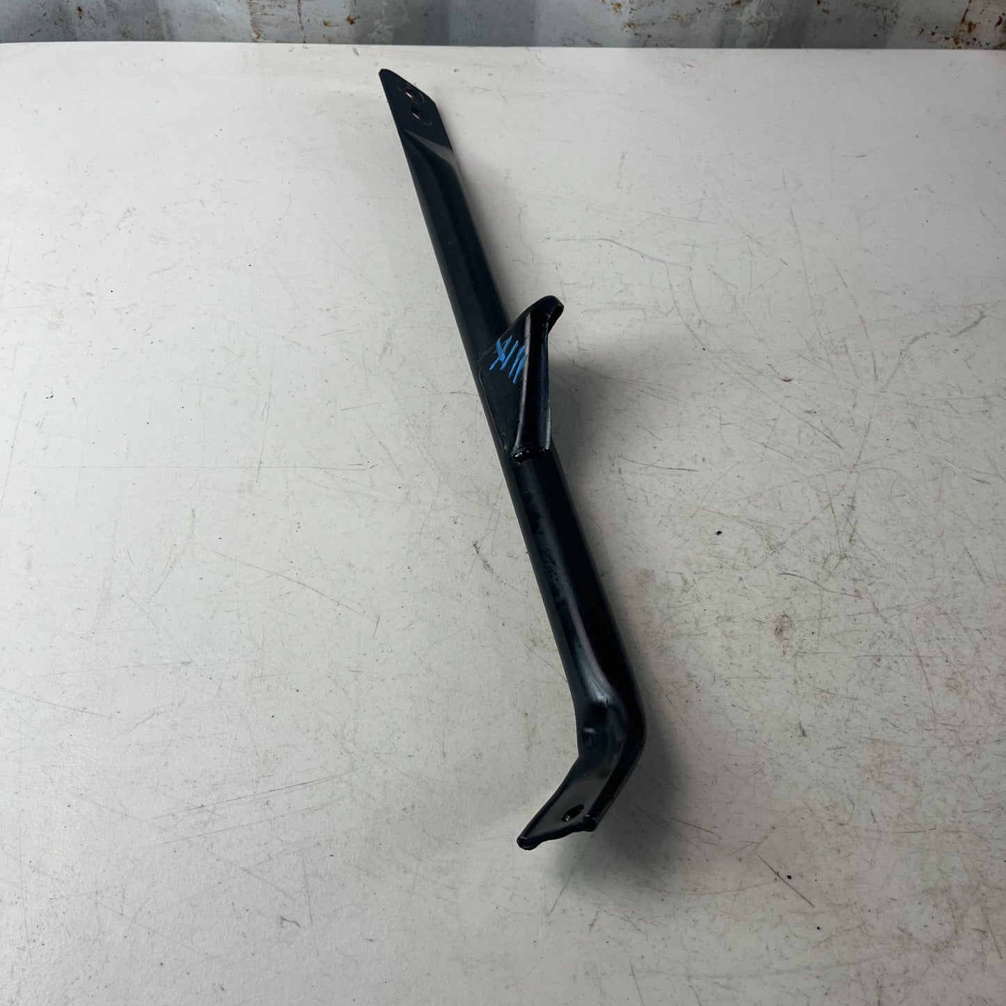 16-24 CHEVROLET CAMARO FRONT SUSPENSION RIGHT CROSS BAR STRUT SUPPORT BRACE OEM