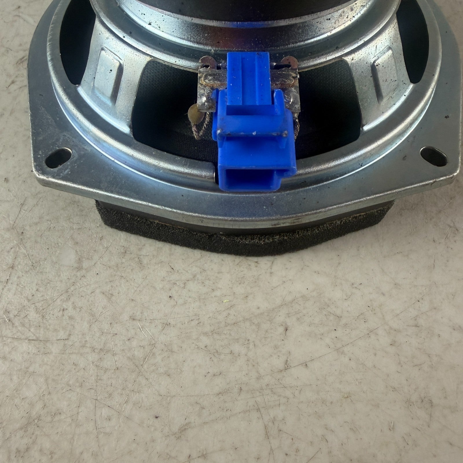 2005-2013 CHEVROLET CORVETTE C6 REAR LEFT OR RIGHT SIDE SOUND RADIO SPEAKER OEM
