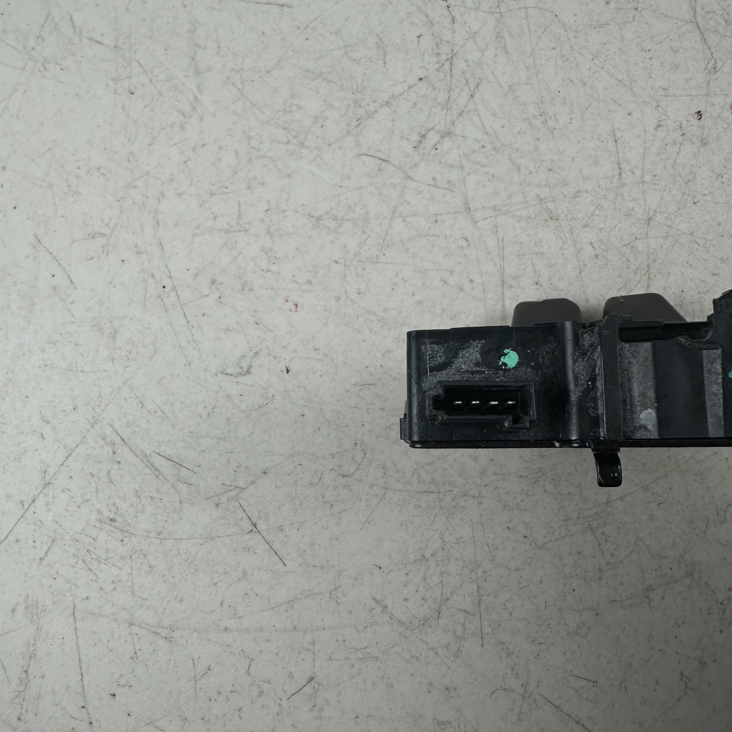2010-2015 CHEVROLET CAMARO REAR TRUNK LID LOCK LATCH ACTUATOR 13501988 OEM