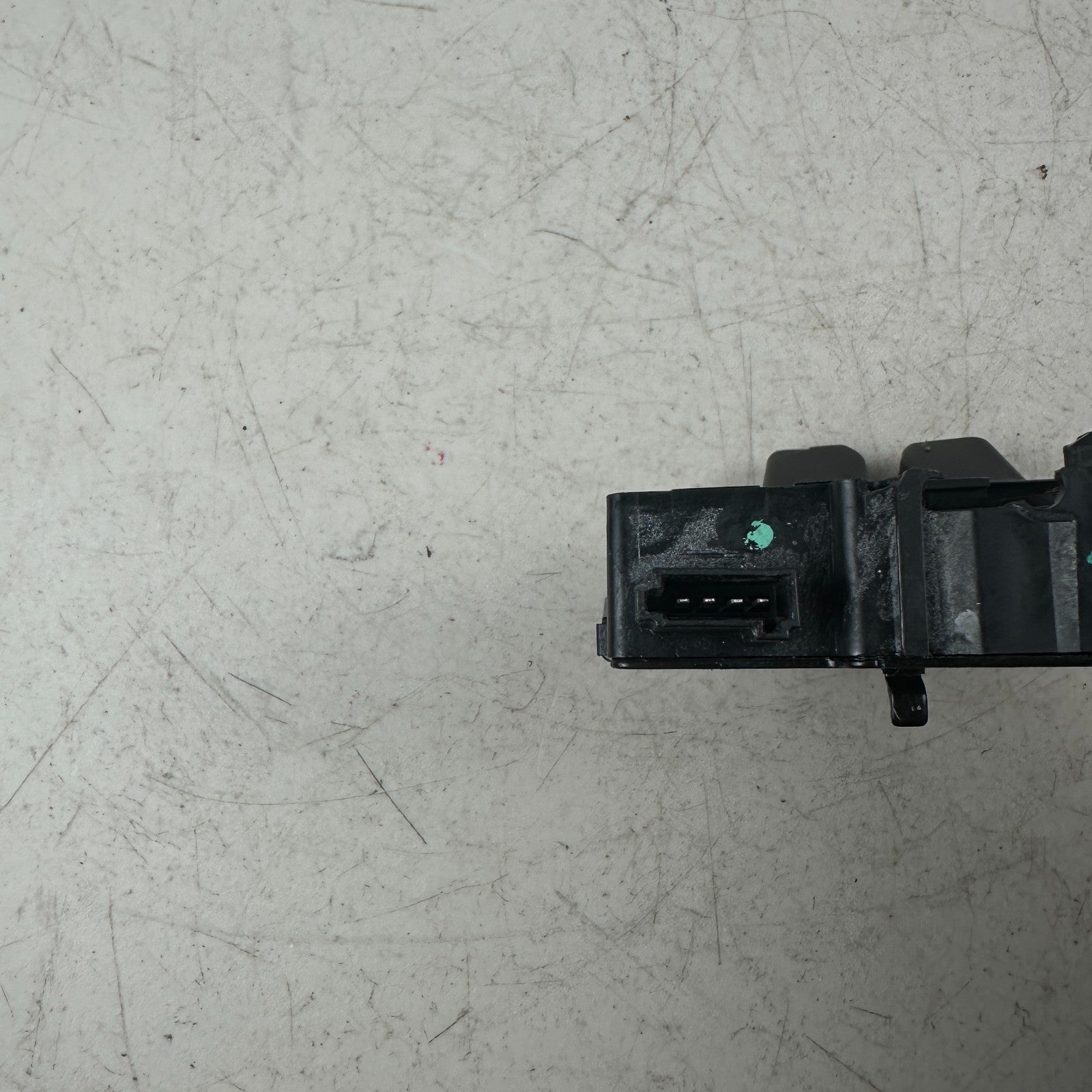2010-2015 CHEVROLET CAMARO REAR TRUNK LID LOCK LATCH ACTUATOR 13501988 OEM