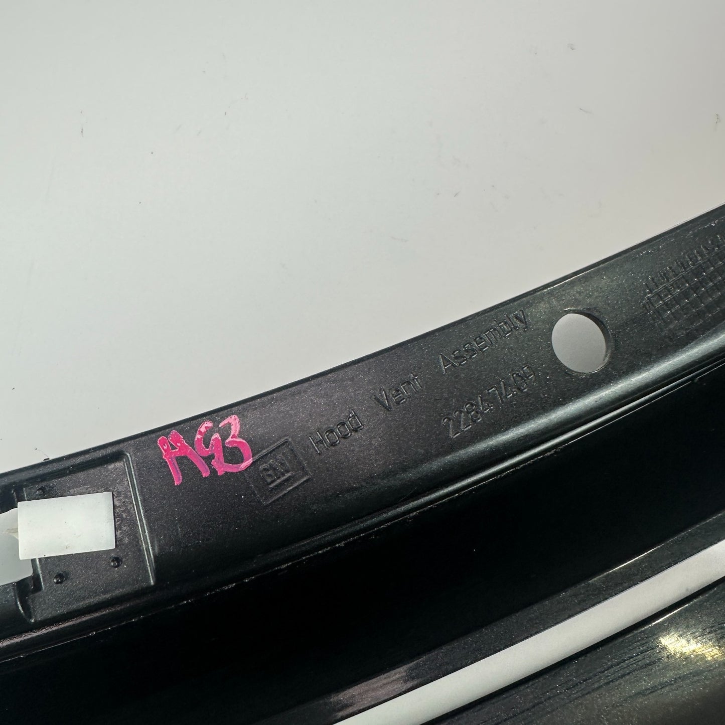 2014-2019 CHEVROLET CORVETTE C7 FRONT HOOD BONNET VENT ASSEMBLY 22847409 OEM