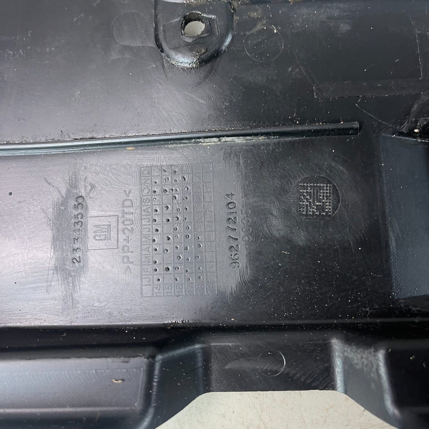 2016-24 CHEVROLET CAMARO ENGINE LEFT SIDE UNDER BODY SPLASH SHIELD PROTECTOR OEM