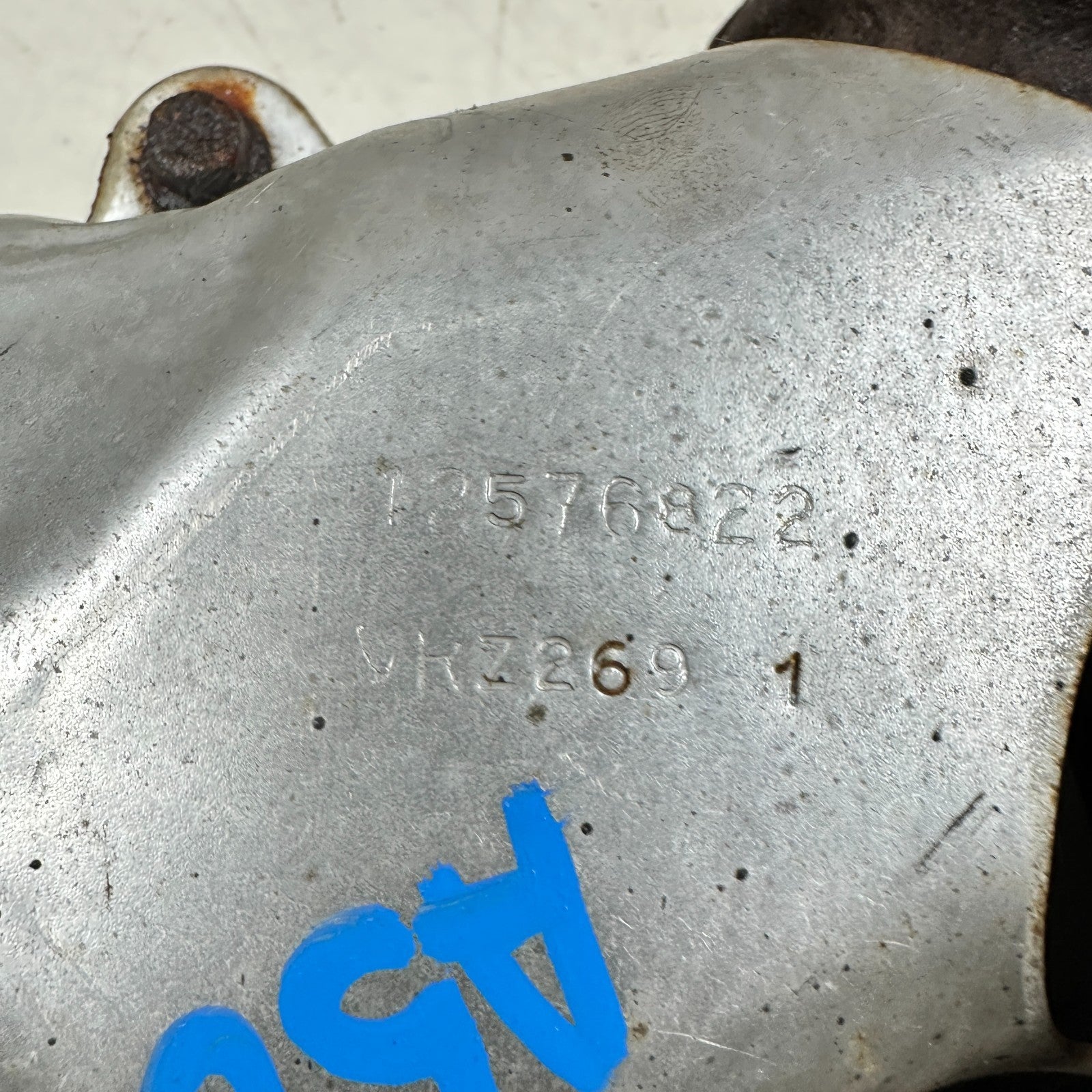 05-13 CHEVROLET CORVETTE RIGHT SIDE ENGINE MOTOR EXHAUST MANIFOLD ASSEMBLY OEM