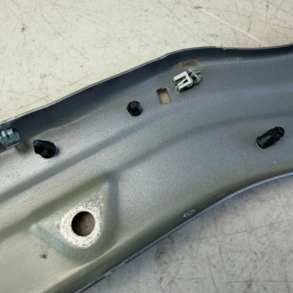 2016-2024 CHEVROLET CAMARO FRONT LEFT DRIVER FENDER SUPPORT BRACKET 84199117 OEM