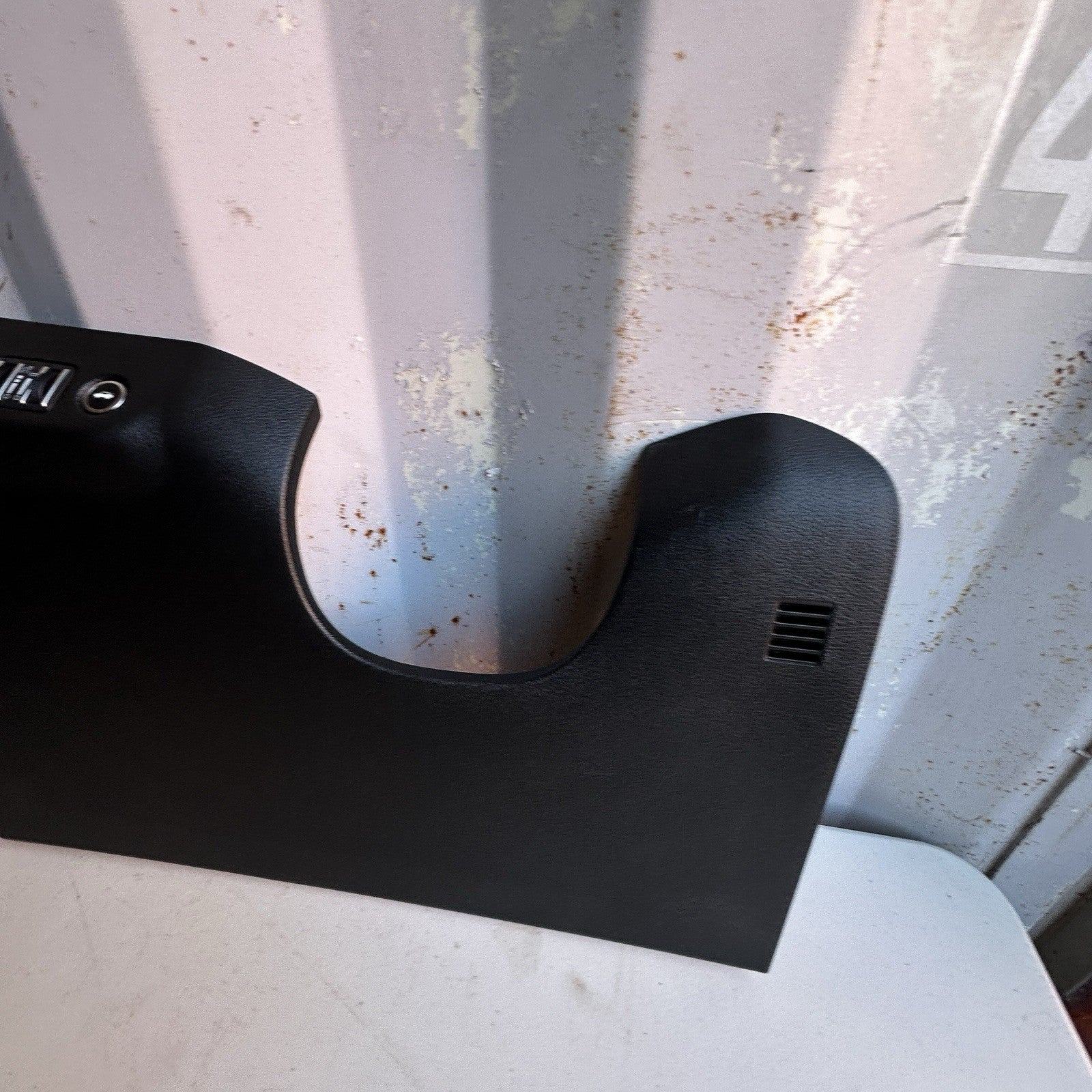 2015-2023 DODGE CHARGER STEERING COLUMN COVER.LO198977DX9AE