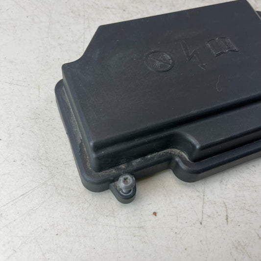 2015-2021 MERCEDES W205 C300 FRONT ENGINE UNDER HOOD FUSE BOX COVER A2055400082