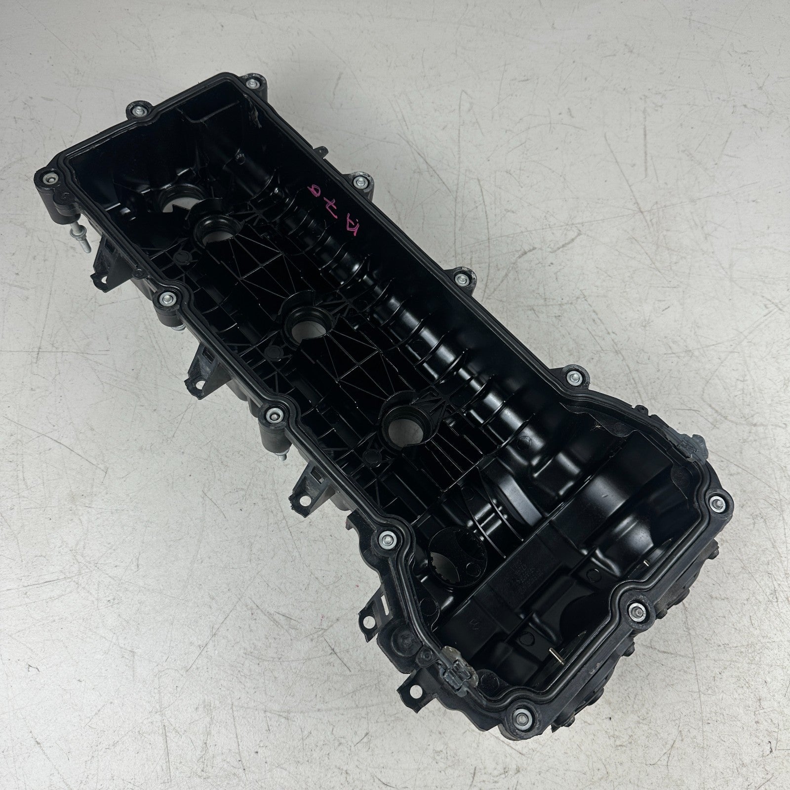 2012-2023 DODGE CHARGER 3.6L V6 LEFT SIDE ENGINE CYLINDER HEAD VALVE COVER OEM