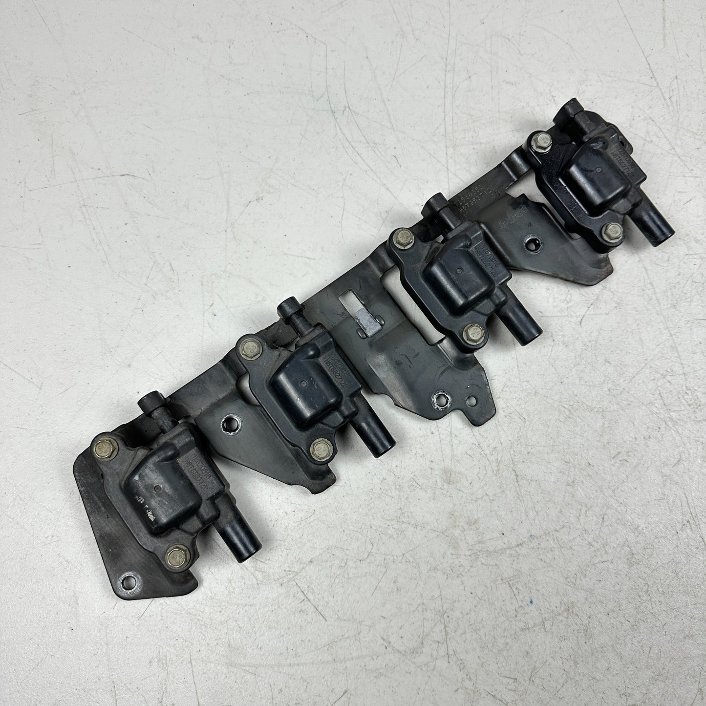 05-13 CORVETTE C6 6.0L V8 LEFT DRIVERS SIDE IGNITION COIL BRACKET ASSEMBLY OEM