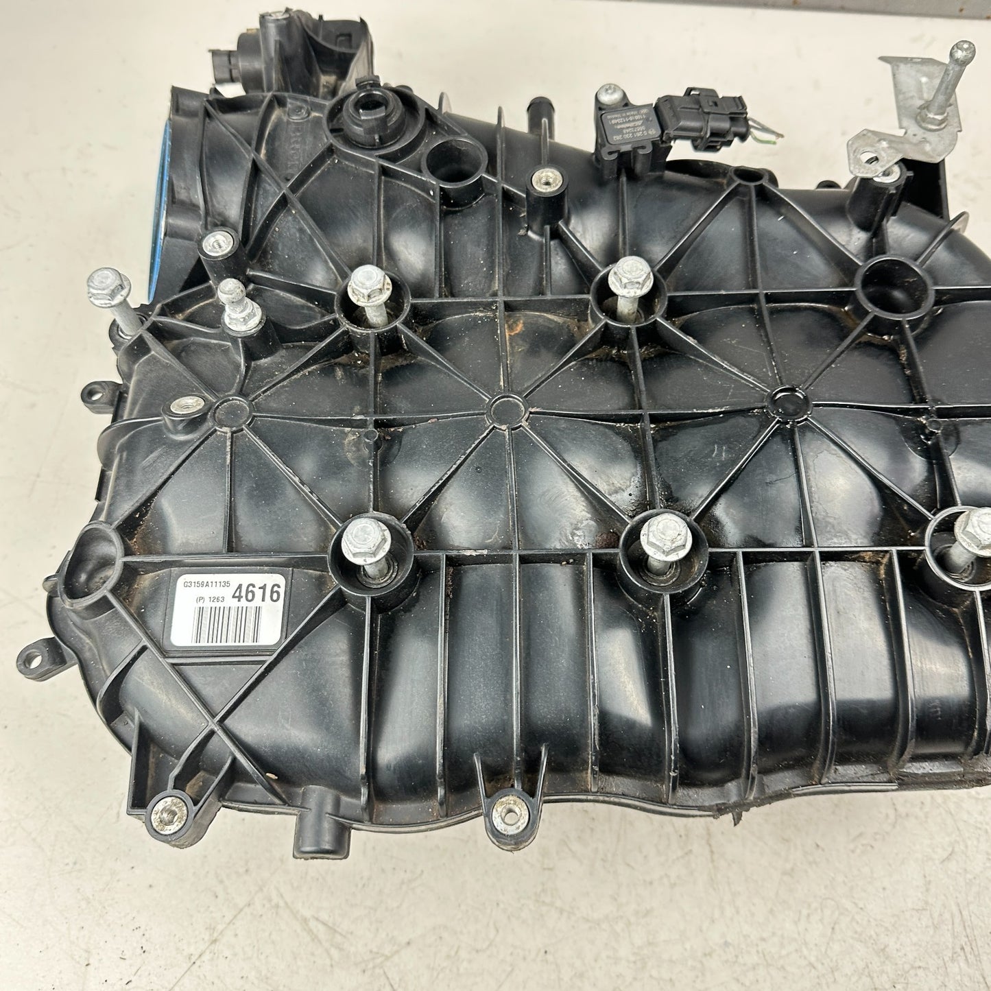 2013-2019 CADILLAC XTS UPPER ENGINE MOTOR INTAKE MANIFOLD THROTTLE 12634616 OEM