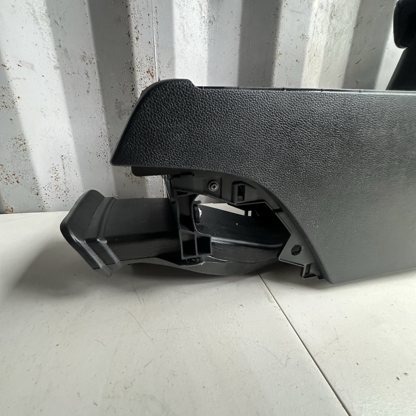 2016-2020 Kia SORENTO Center Console Armrest Lid Storage Assembly