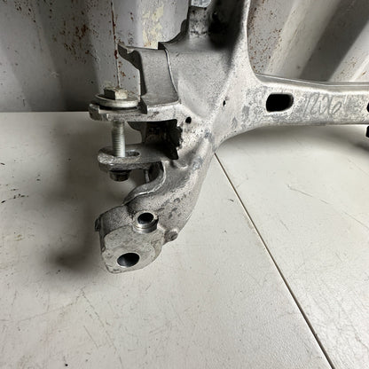 14-19 CHEVROLET CORVETTE C7 REAR SUBFRAME SUSPENSION CRADLE 23217711 OEM