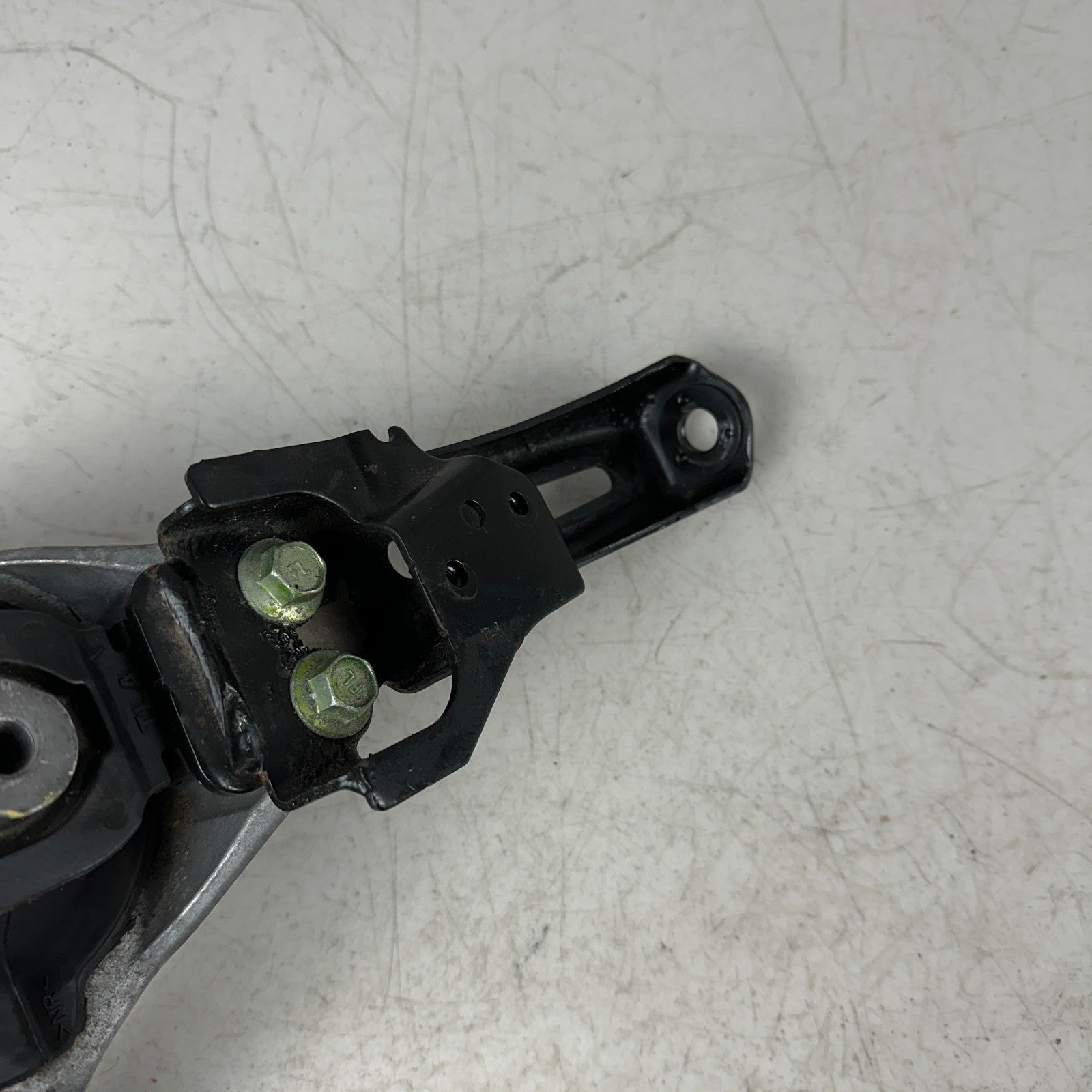 2017-2019 HONDA CR-V FRONT RIGHT PASSENGER SIDE ENIGNE MOTOR SUPPORT MOUNT OEM