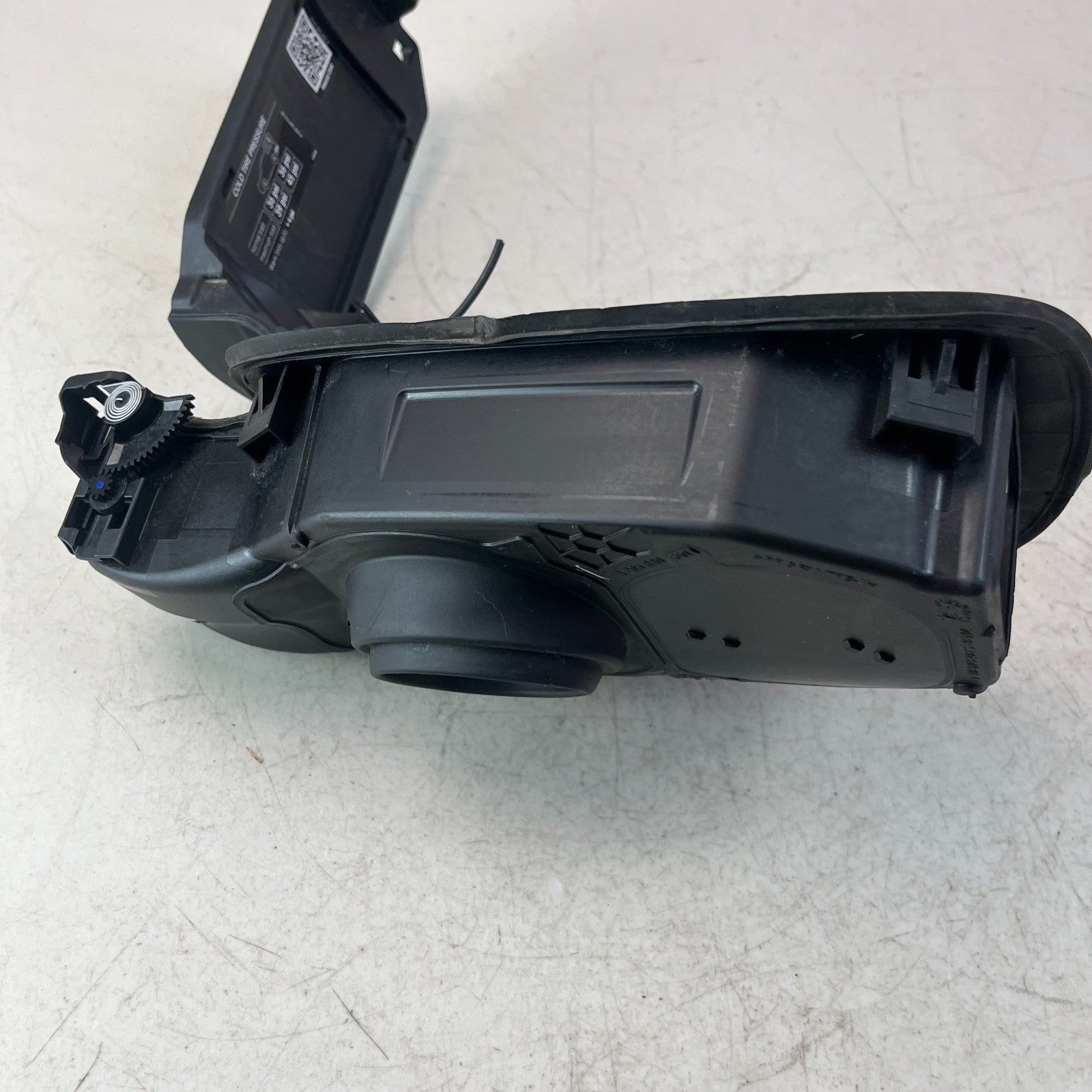 2015-2021 MERCEDES W205 C300 FUEL TANK FILLER DOOR POCKET ADAPTER A2056305403