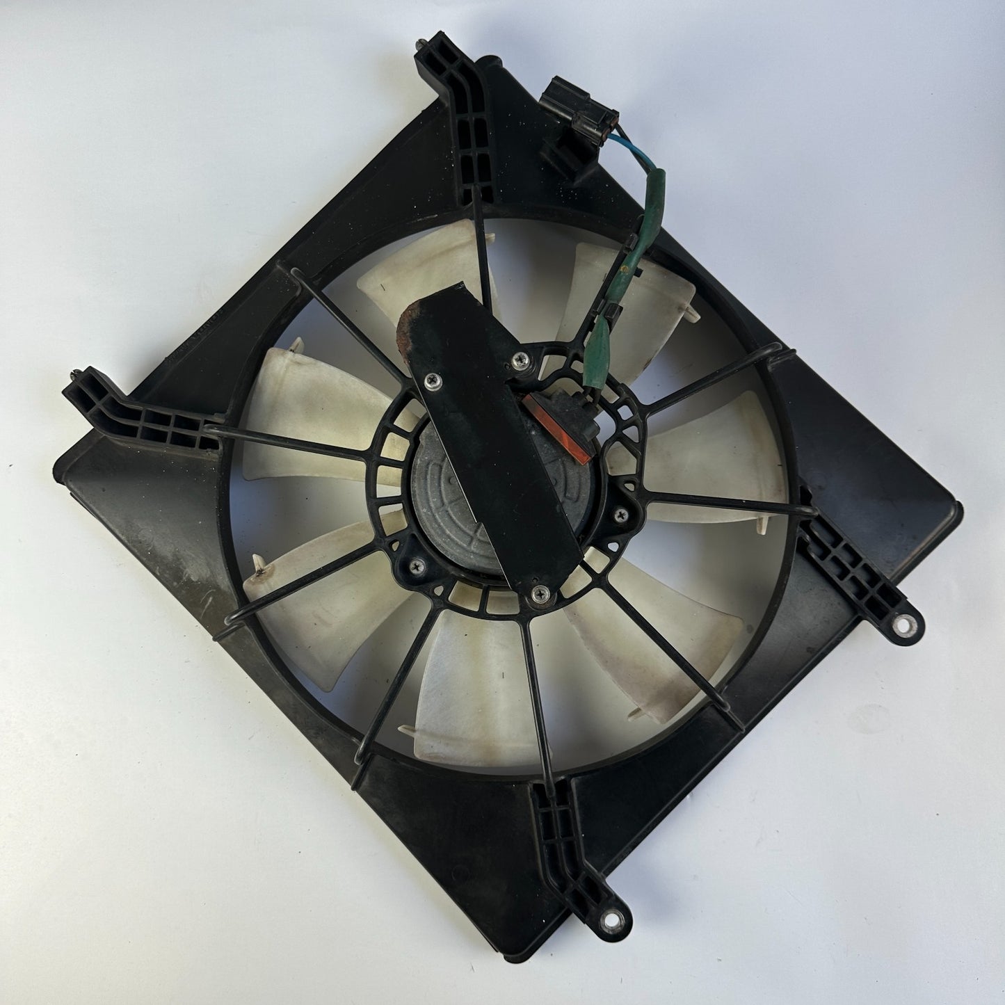 2013-2017 HONDA ACCORD ENGINE RADIATOR COOLING FAN BLADE MOTOR ASSEMBLY OEM