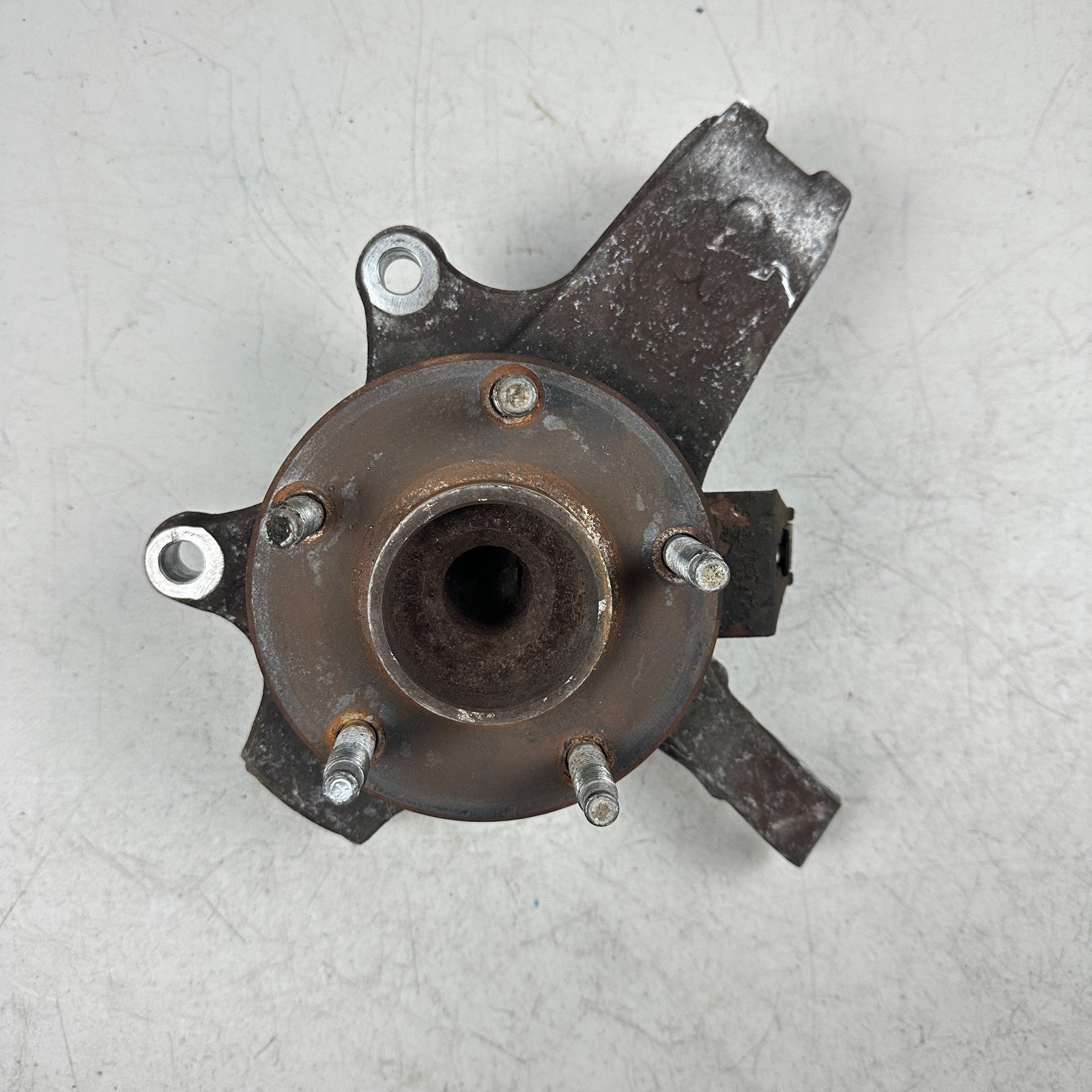 2005-2013 CHEVROLET CORVETTE FRONT RIGHT PASSENGER SDIE SPINDLE KNUCKLE HUB OEM