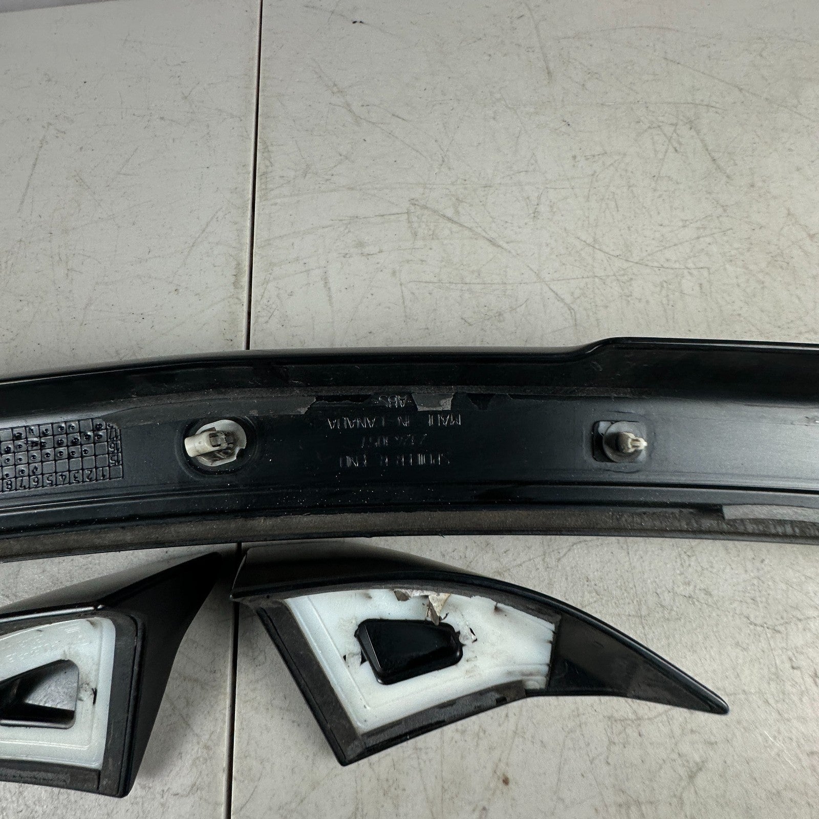 2017 - 2024 CHEVROLET CAMARO ZL1 REAR TRUNK LID END WING SPOILER BLACK 3PCS OEM