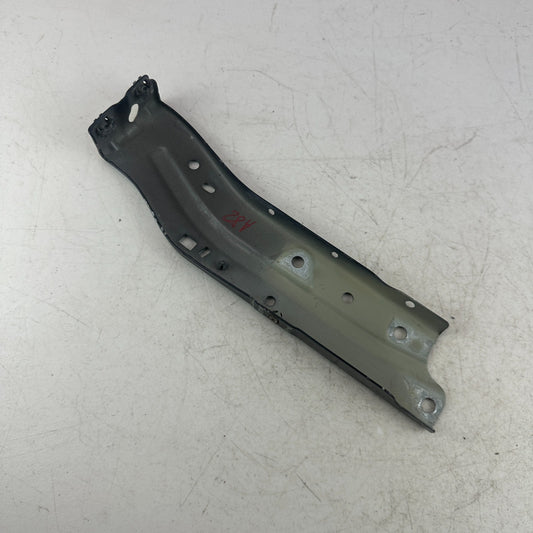 2016-2024 CHEVROLET CAMARO FRONT LEFT DRIVER FENDER SUPPORT BRACKET 84199117 OEM