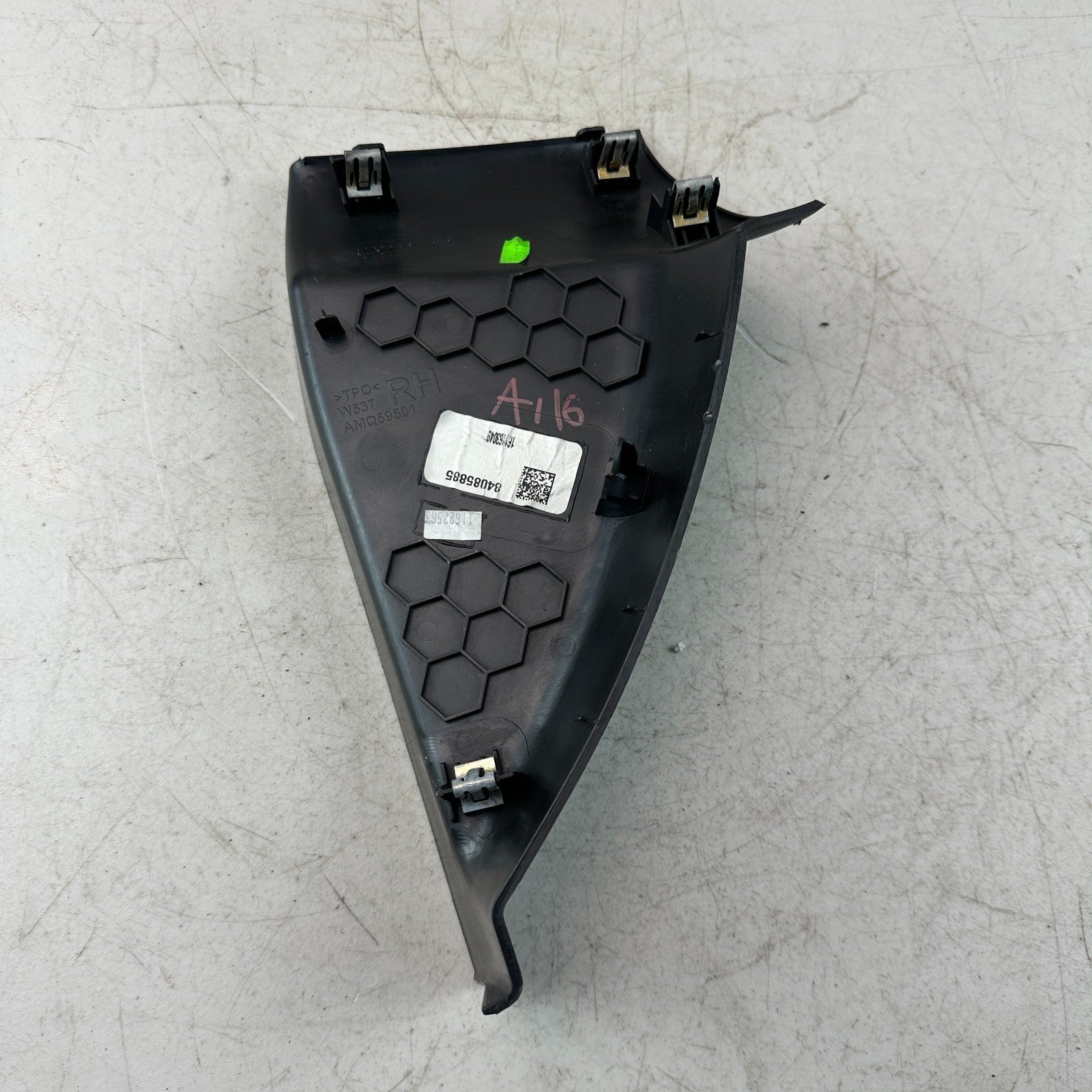 2016-2024 CHEVROLET CAMARO RIGHT SIDE DASHBOARD END TRIM COVER PANEL 84085885