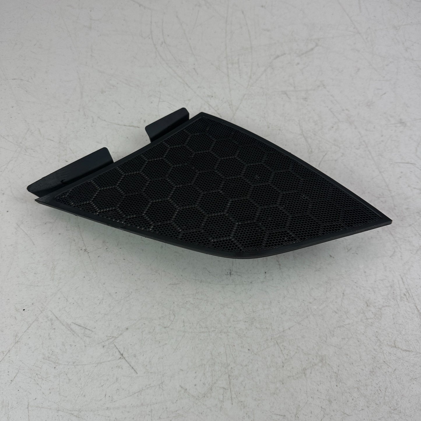 2014-2019 CHEVY CORVETTE LEFT DRIVER UPPER DASH SPEAKER TWEETER COVER TRIM OEM