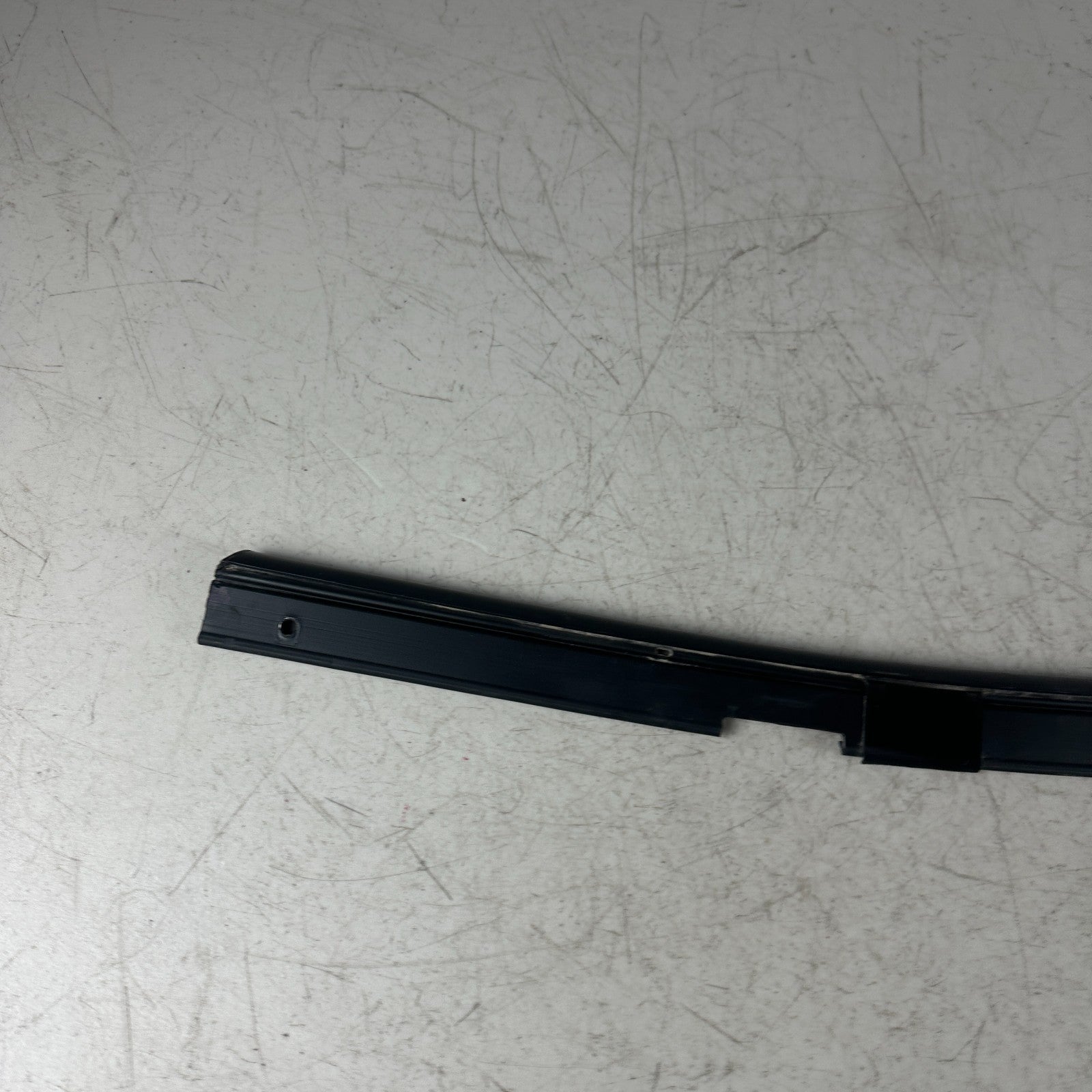 2014-2019 CHEVROLET CORVETTE C7 WINDSHIELD UPPER HEAD TRIM MOLDING COVER OEM