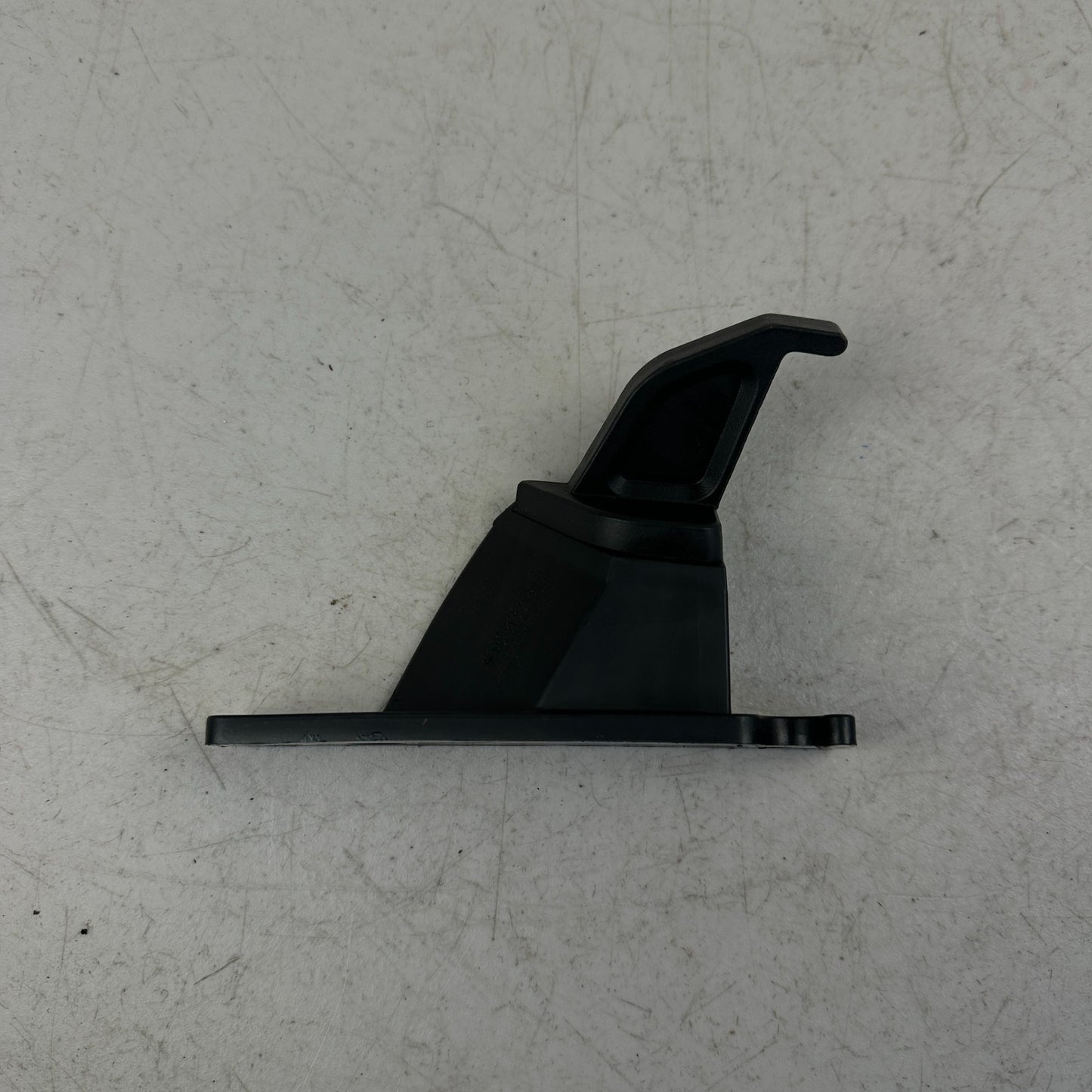 2014-2019 CHEVROLET CORVETTE REAR LEFT COMPARTMENT STORAGE TRAY HOOK CLIP OEM