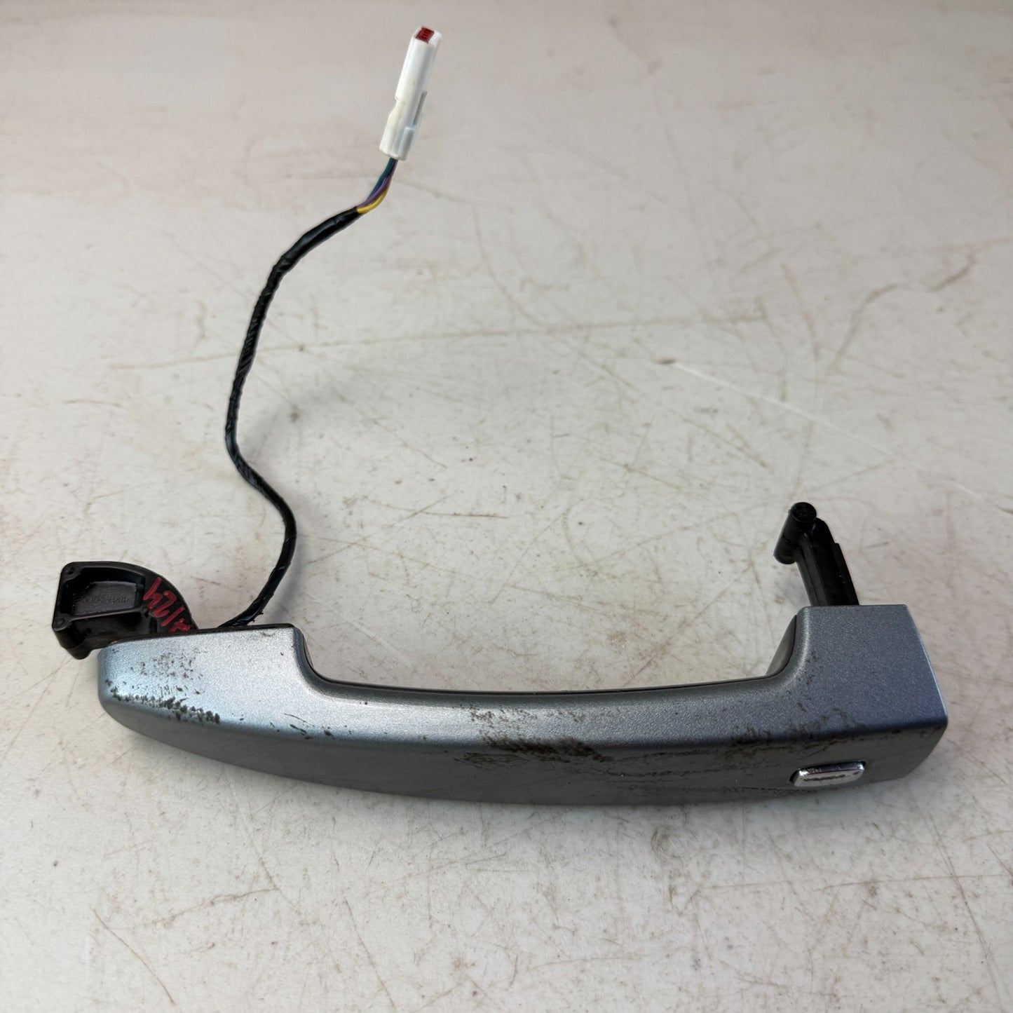 2016-2024 CHEVROLET CAMARO ZL1 FRONT LEFT DRIVER SIDE EXTERIOR DOOR HANDLE OEM