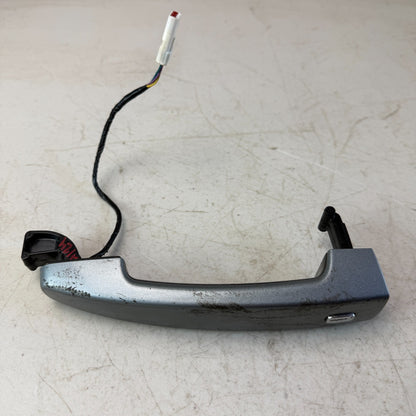 2016-2024 CHEVROLET CAMARO ZL1 FRONT LEFT DRIVER SIDE EXTERIOR DOOR HANDLE OEM